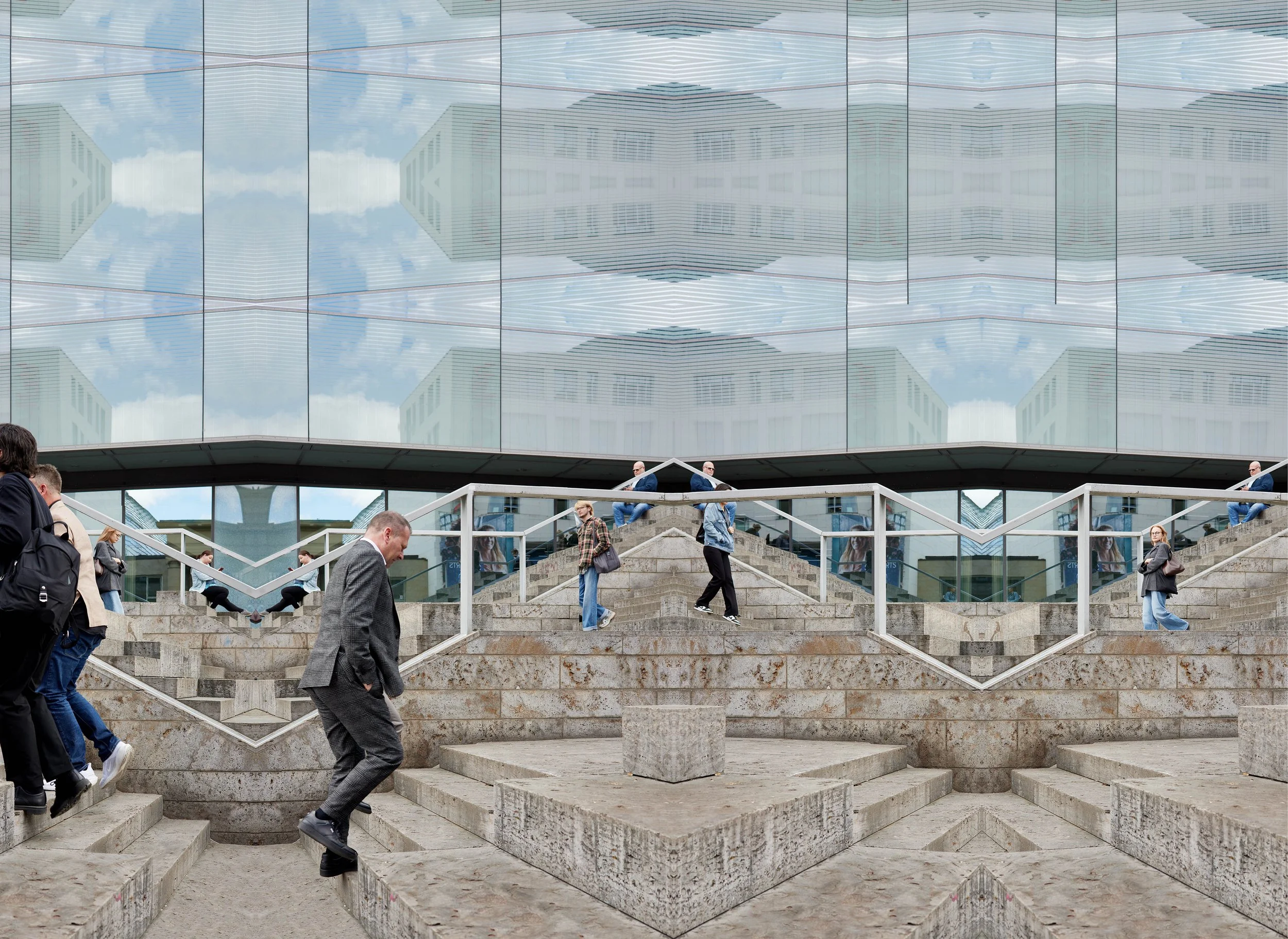 26_stgt_kunstmuseum_treppe_1.jpg