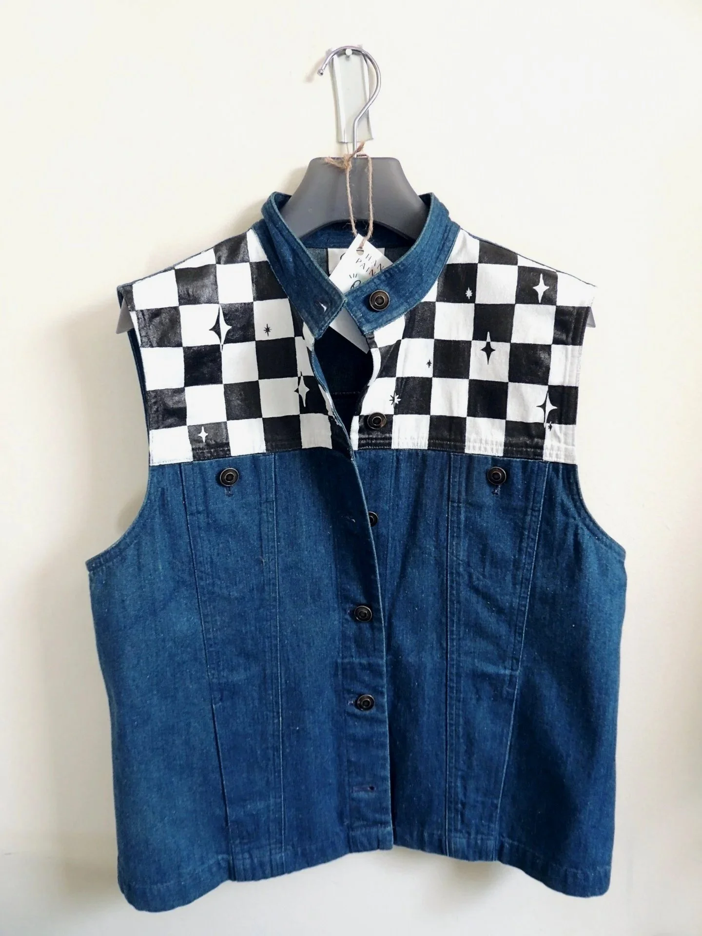 CheckerVest01%281%29.jpg