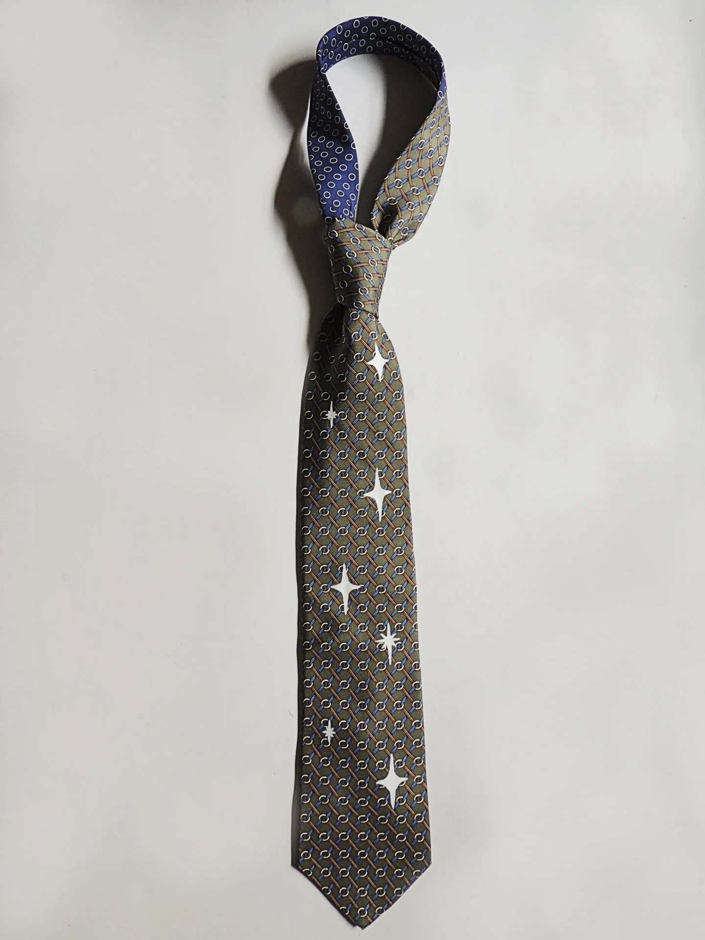 StarTie01.jpg