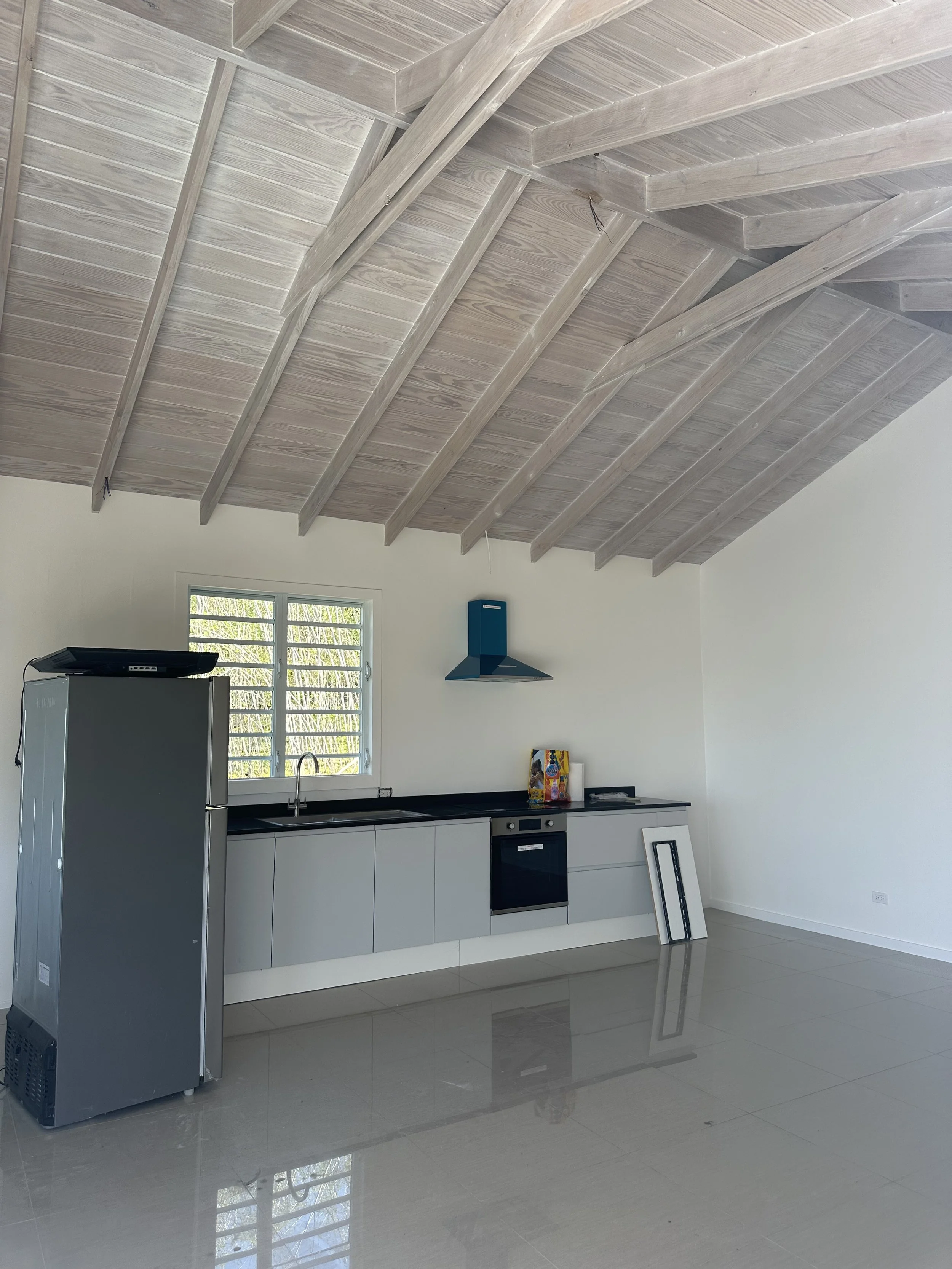 One kitchen almost installed
