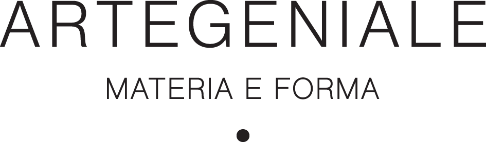 Text in Italian saying 'Arte Generale: Materia e Forma' with a black background.