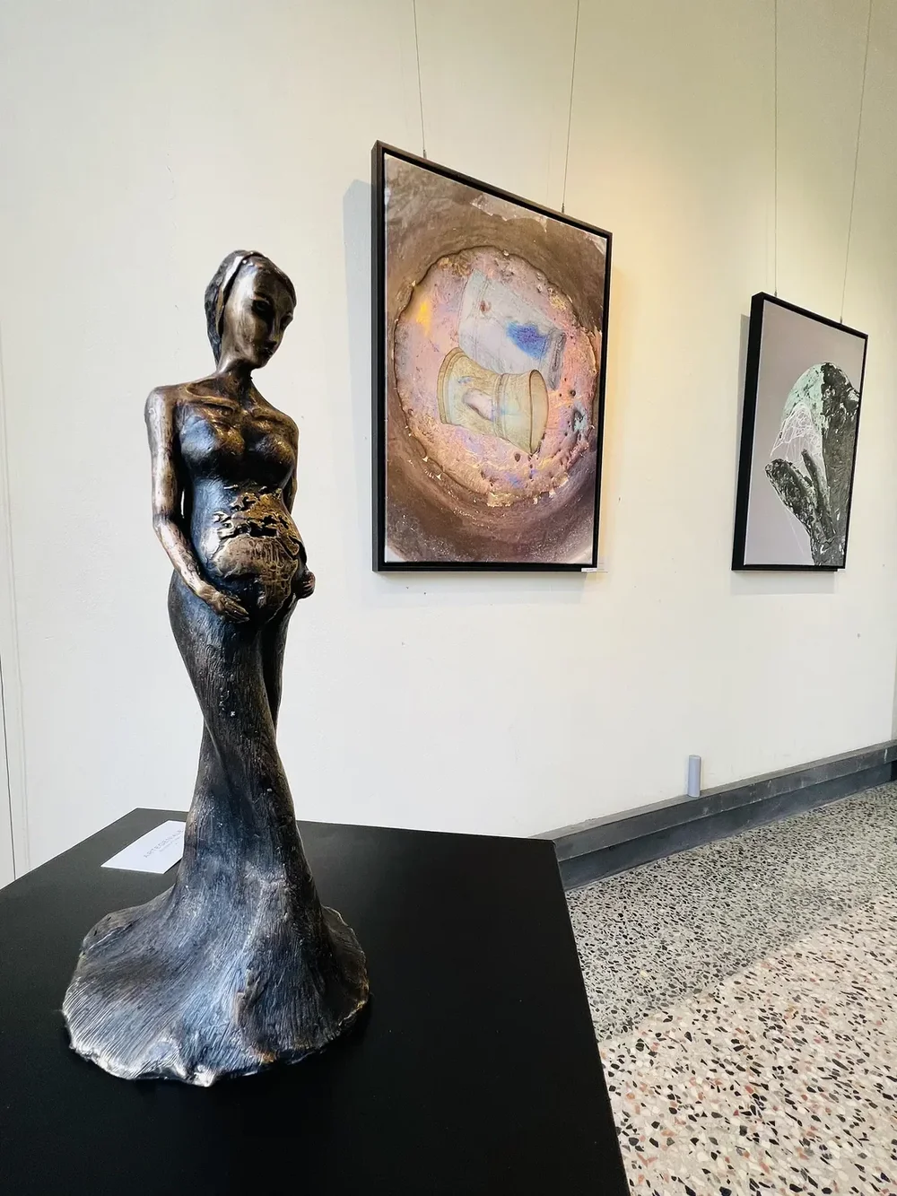 Exhibition View 02