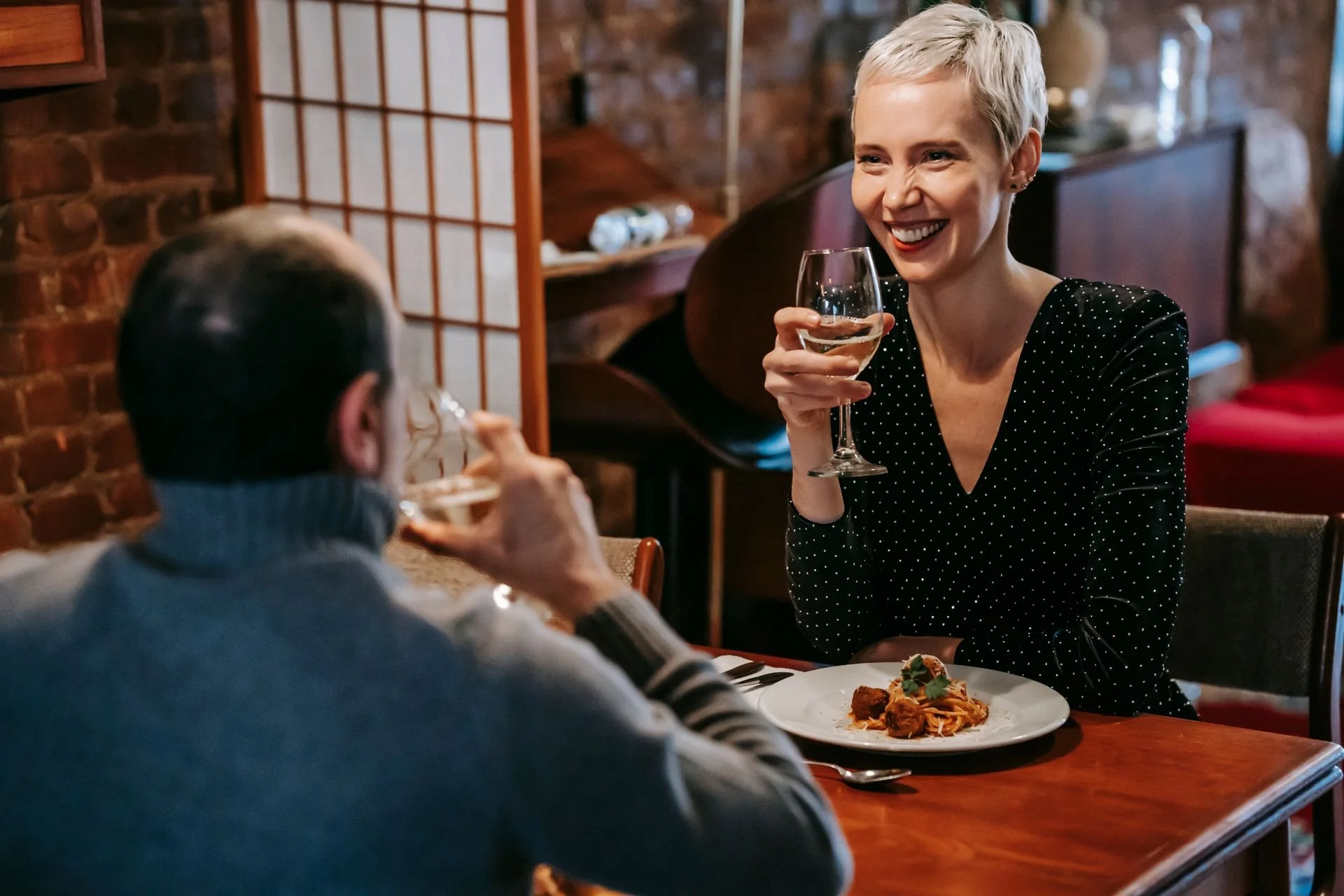 The Best Places to Live in Palm Beach County If You're Single and Over 40
