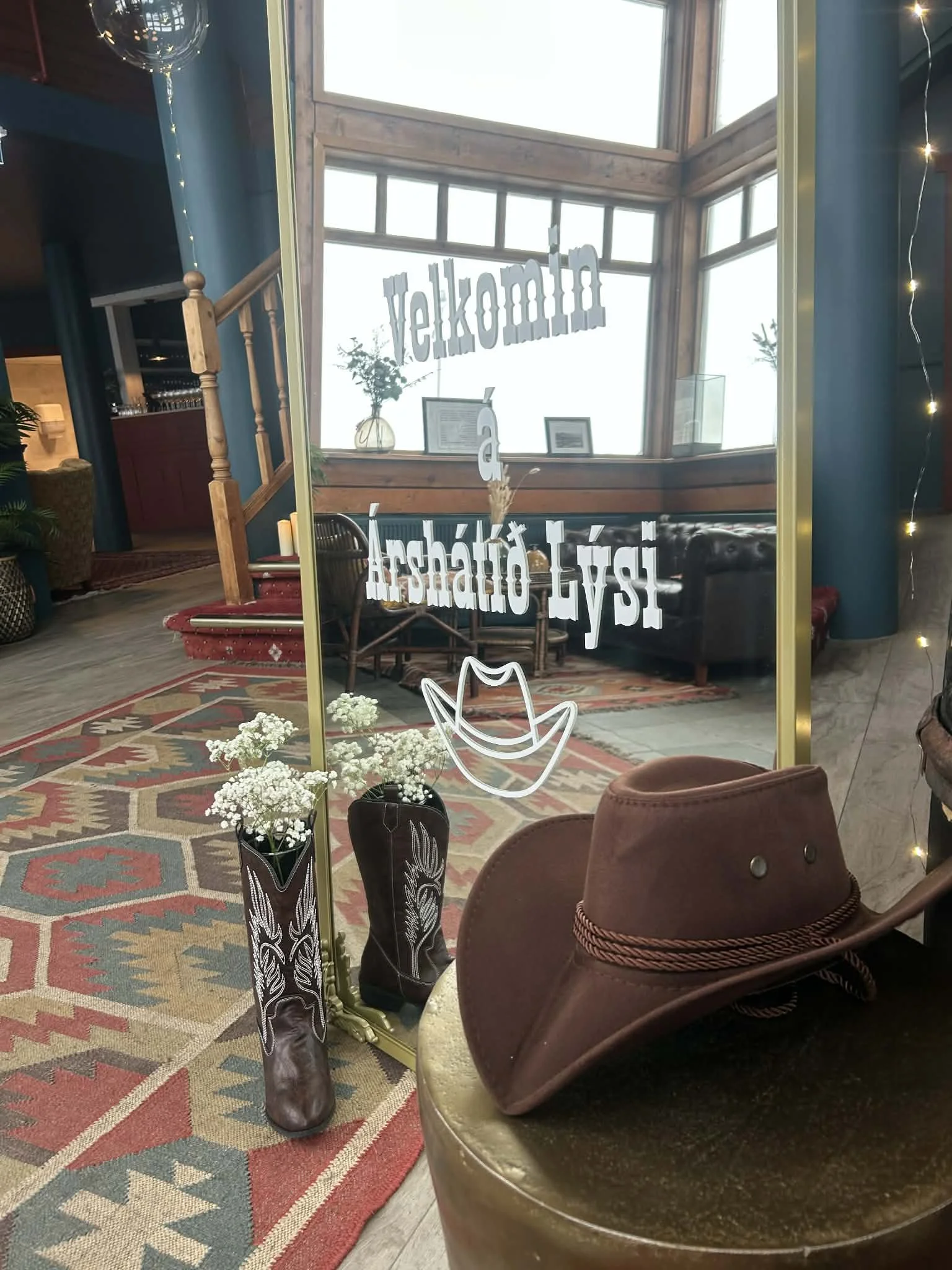 Spegill með merkingu fyrir árshátíð Lýsis