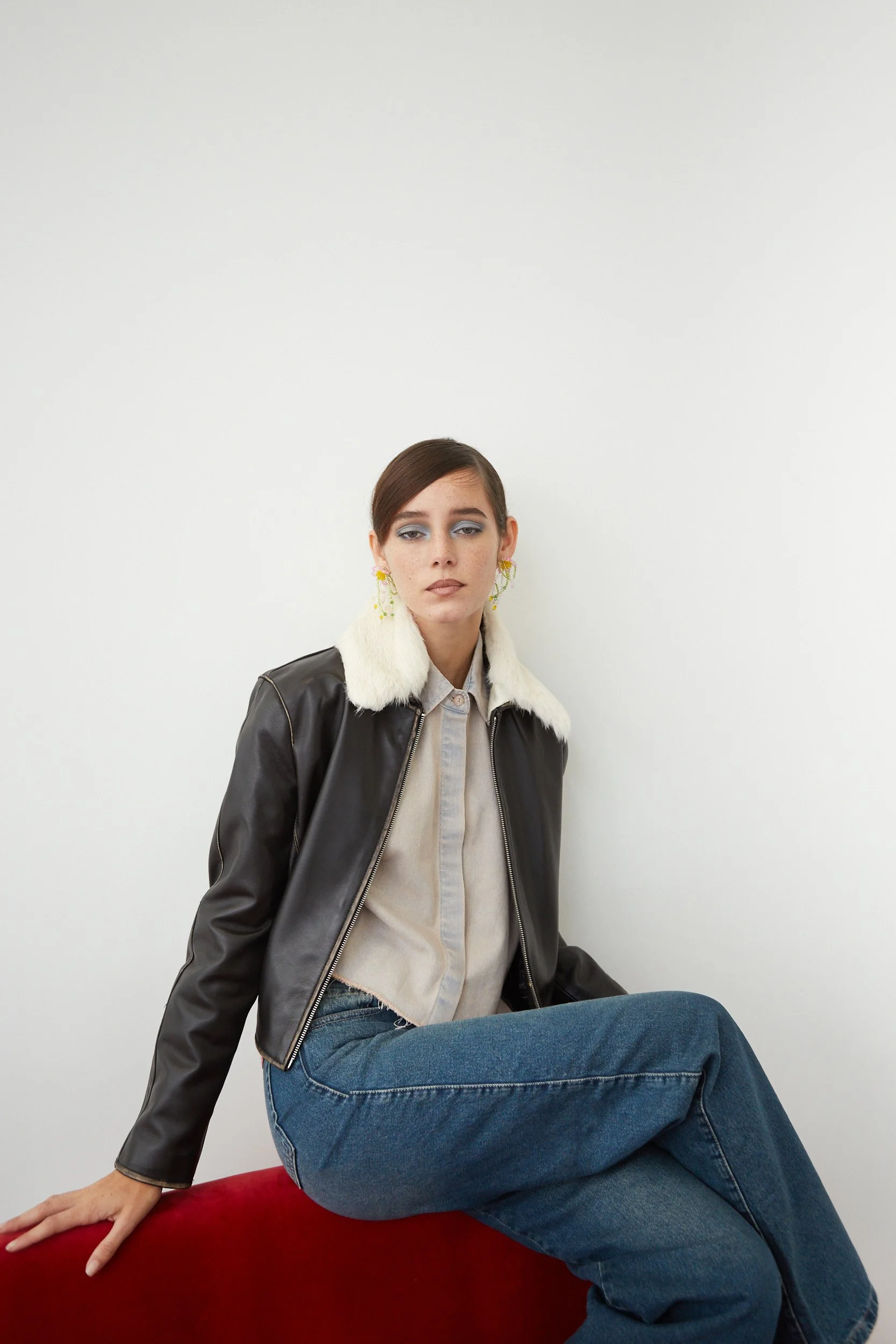 AROS HILMA-CAMPERA MARGOT-CUELLO BUNNY-CAMISA VICH-JEAN SABBAT-BOTA BRONX BOWS (1).jpg