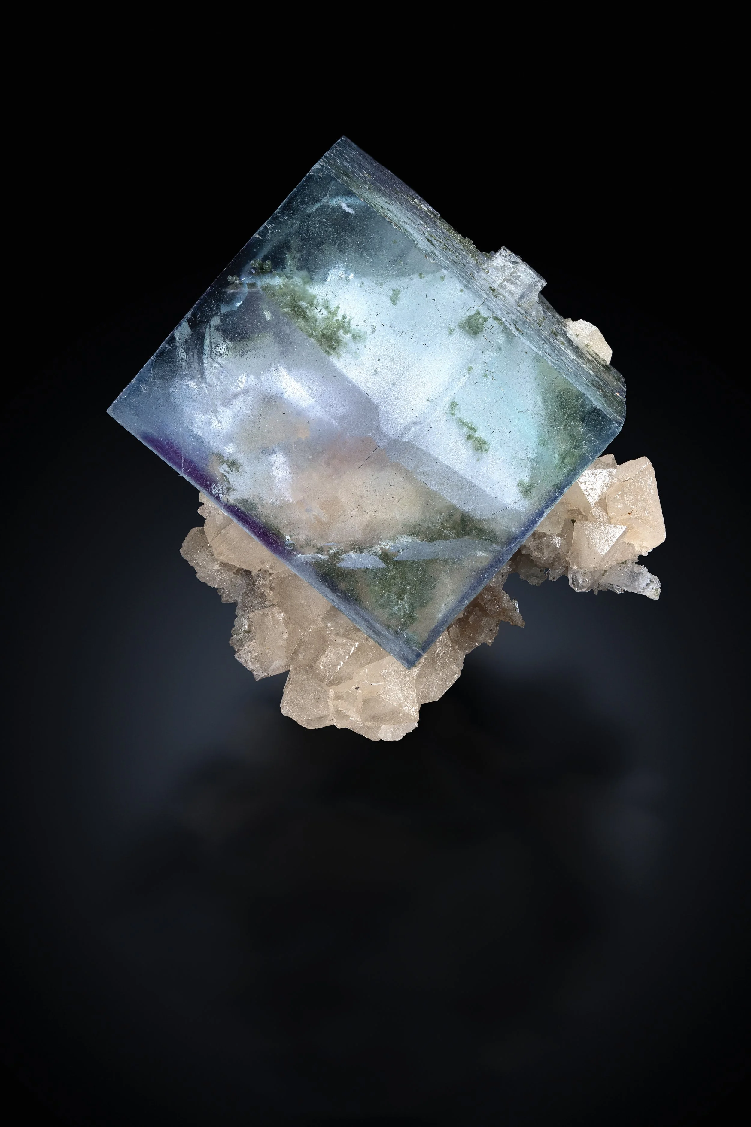 Fluorite and Scheelite 6 cm  
Yaogangxian Mine, Hunan, China 