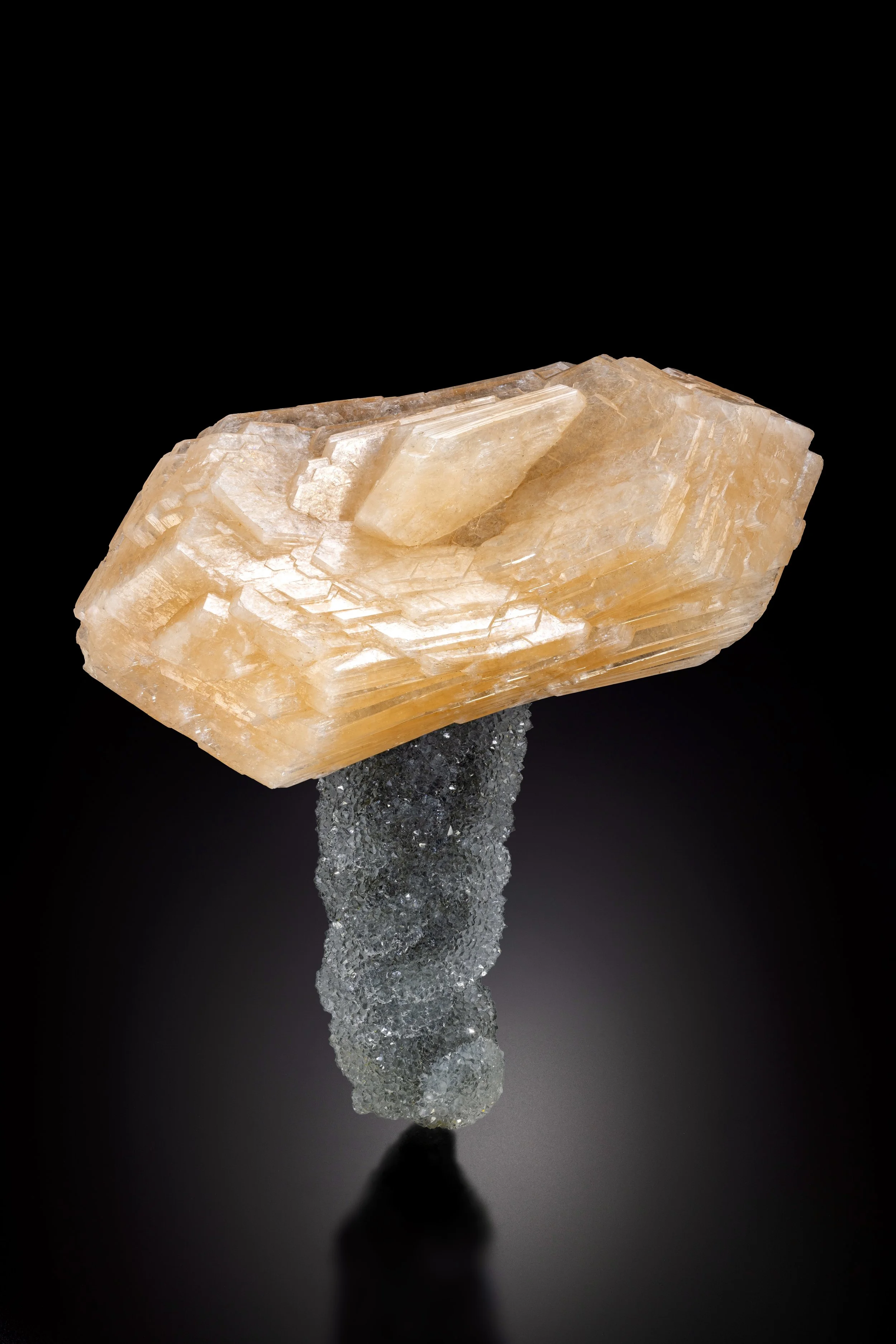 Stilbite on Quartz 7 cm  
Nashik Quarry, India