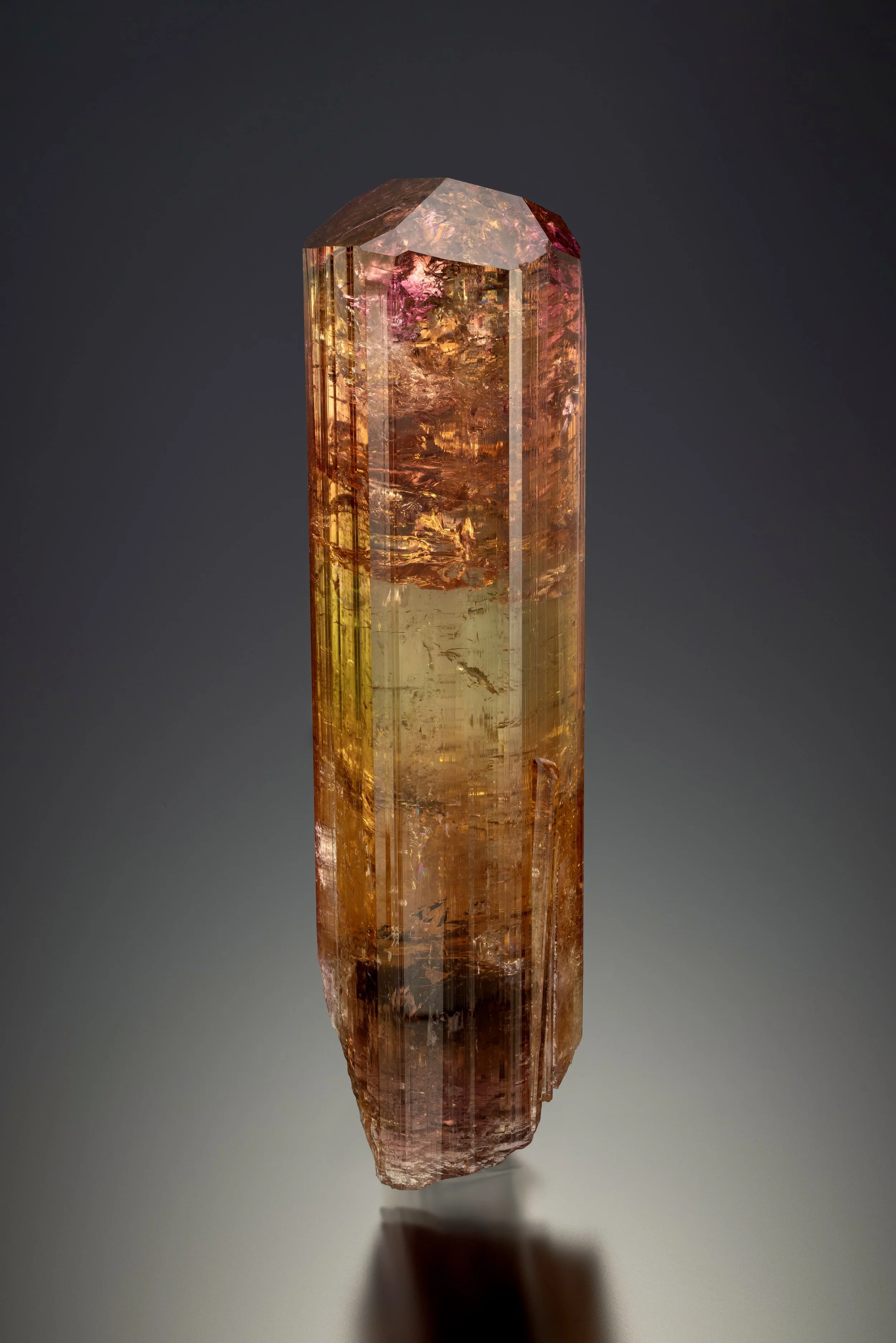 Tourmaline 9 cm  
Coronel Murta, Minas Gerais, Brazil