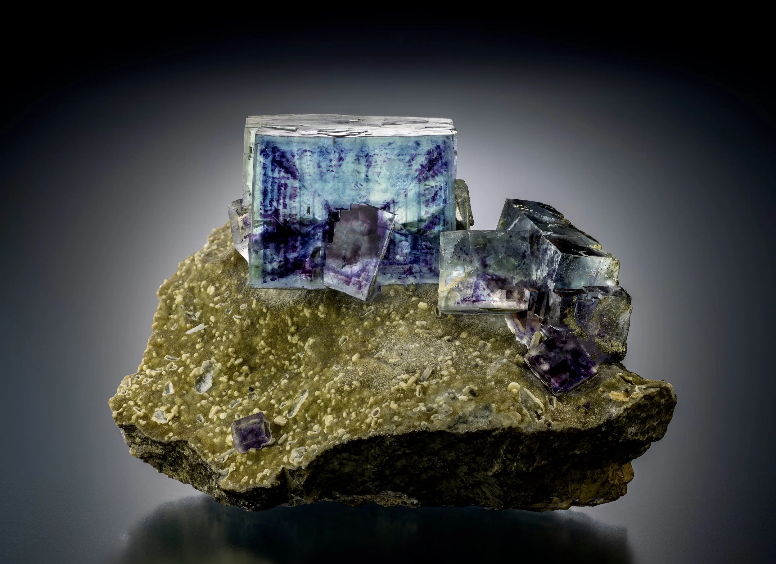 Fluorite 6 cm  
Weilasitou Mine, Inner Mongolia, China 