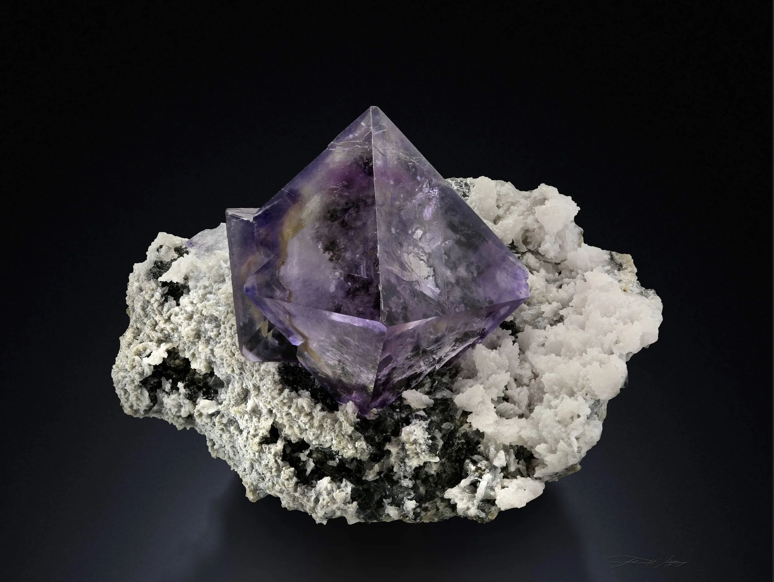 Fluorite 12 cm  
Quanzhou Mine, Fuijan, China