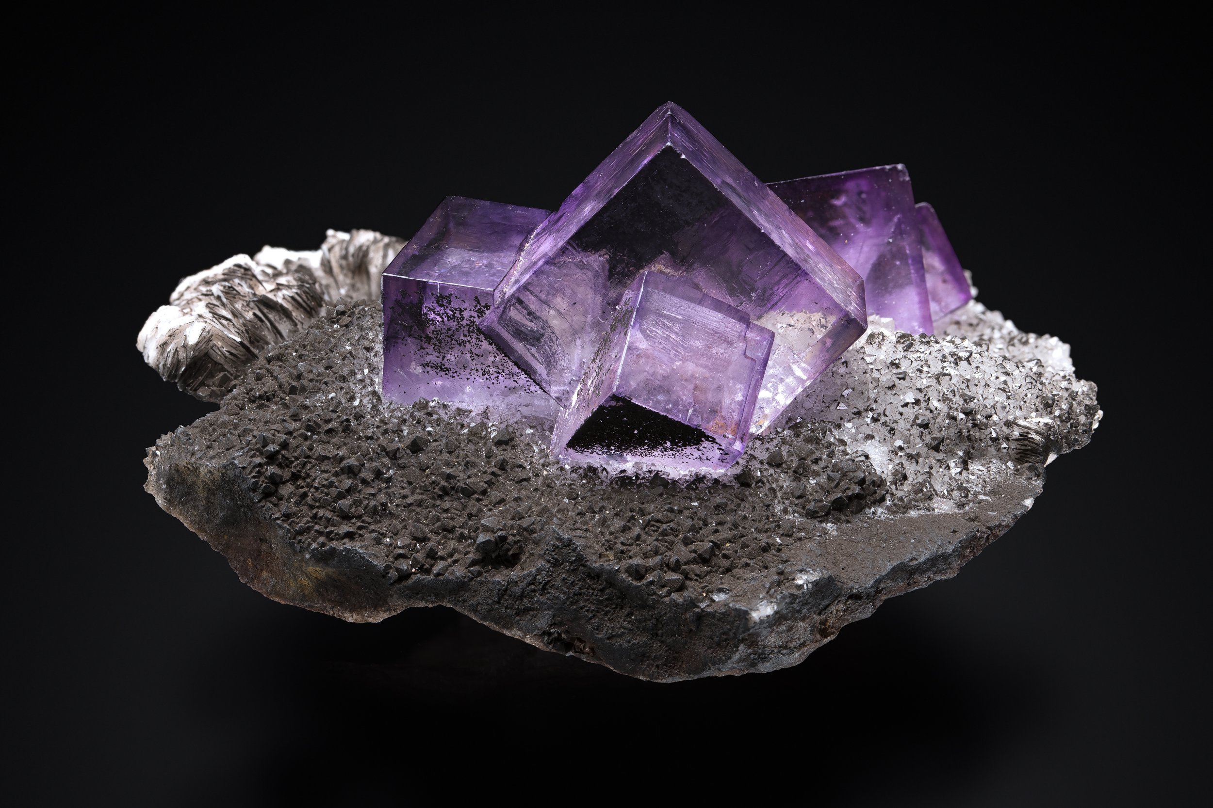 Fluorite on Barite 8 cm  
Taourirt, El Hamman, Morocco