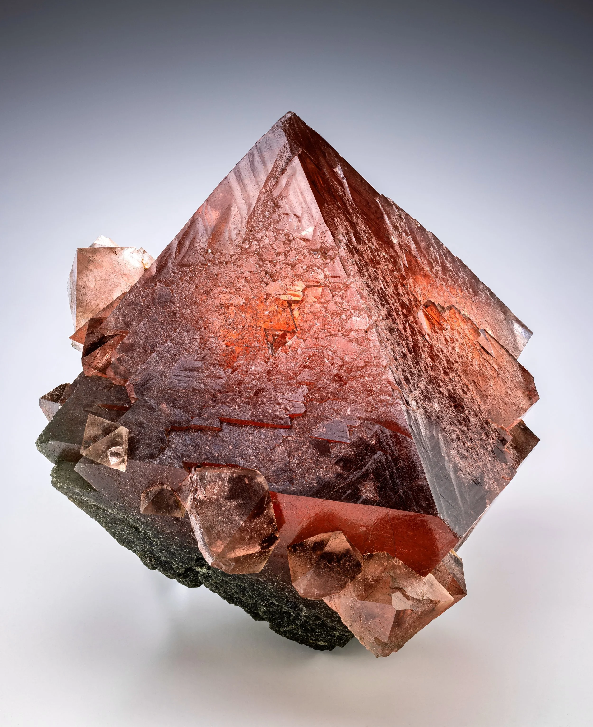 Fluorite 12 cm  
Huanggang, China 