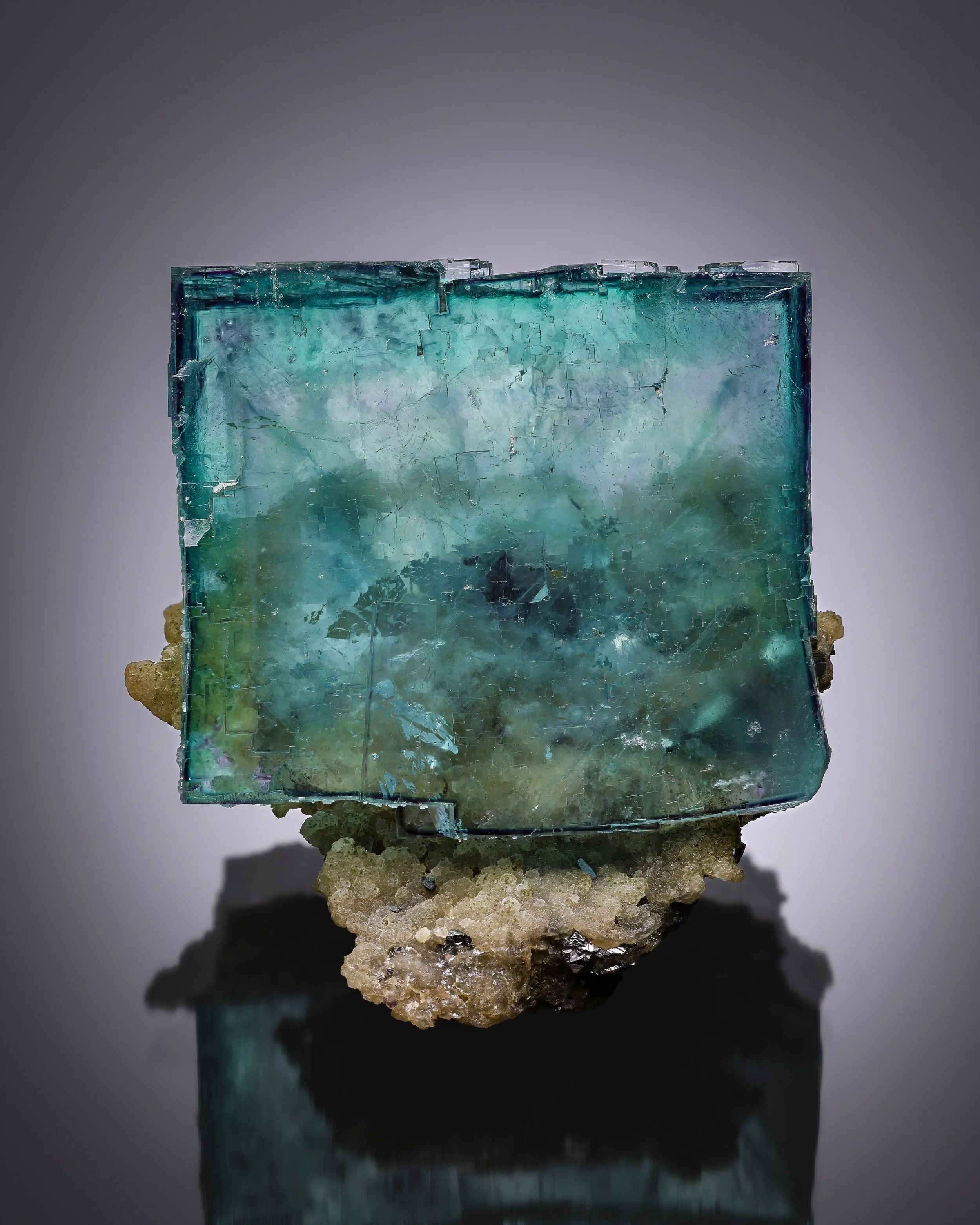 Fluorite 6 cm  
Yaogangxian Mine, Hunan, China 