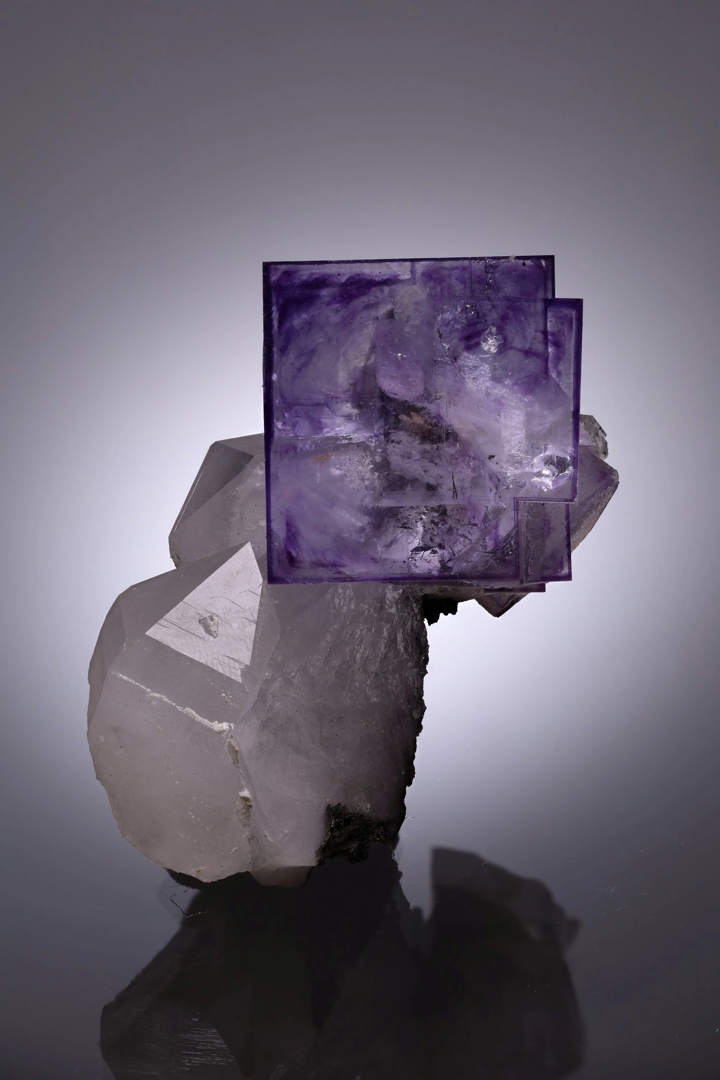 Fluorite 7 cm  
Yaogangxian Mine, Hunan, China 