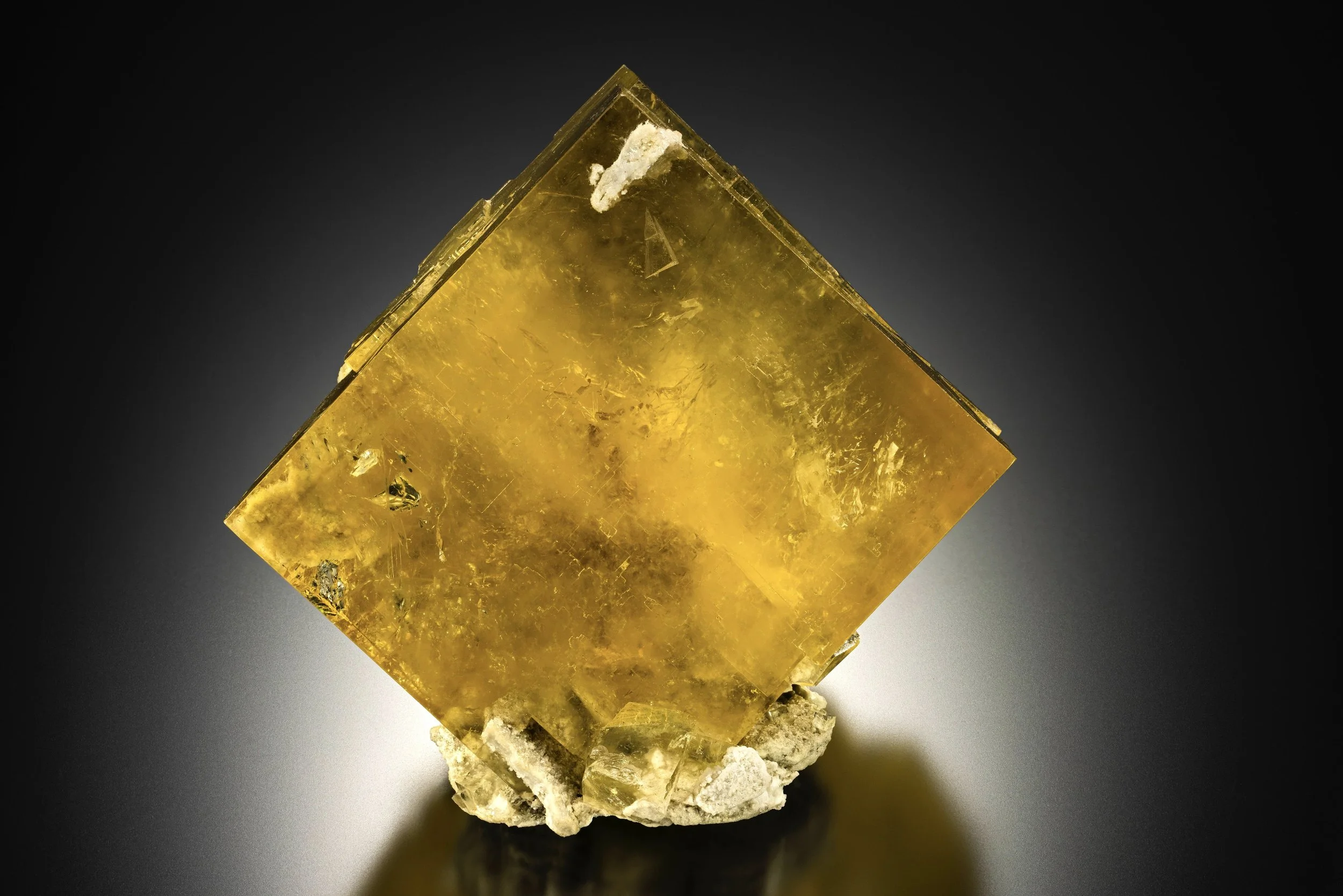 Fluorite 9 cm  
Fort Wayne, Allen County, Indiana