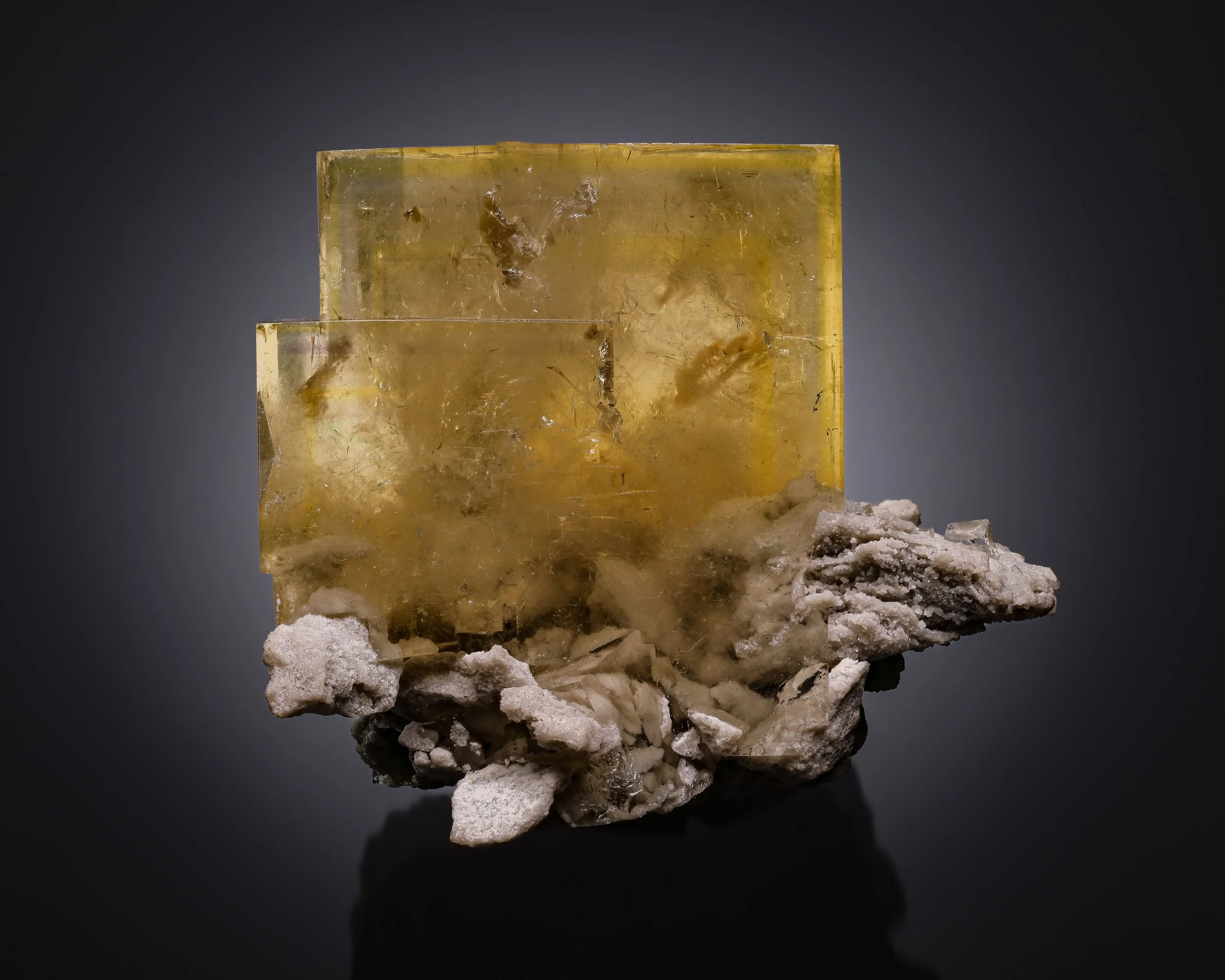 Fluorite 8 cm  
Fort Wayne, Allen County, Indiana