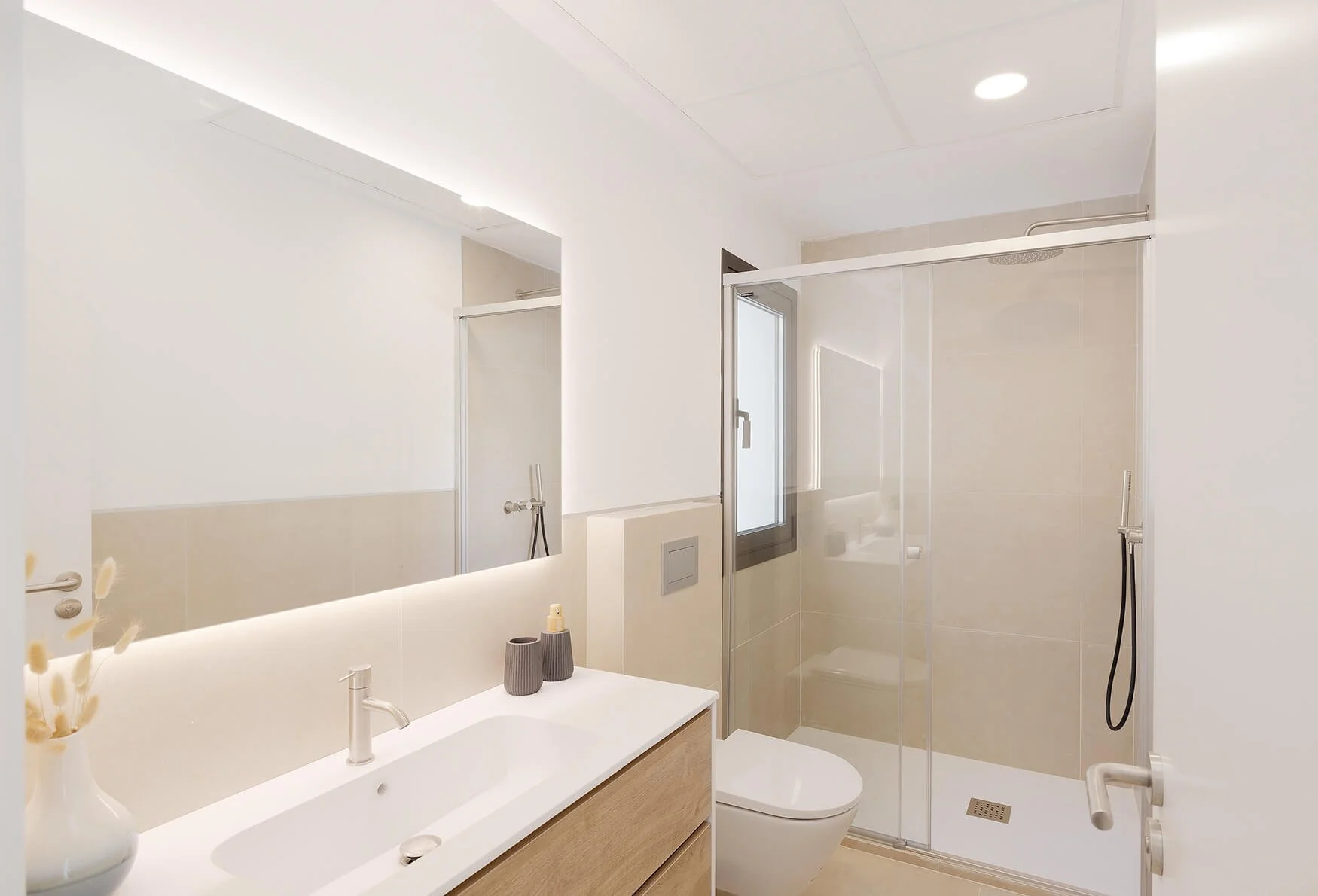 La Sal Bay Casares Costa Bathroom details KIWII.jpg