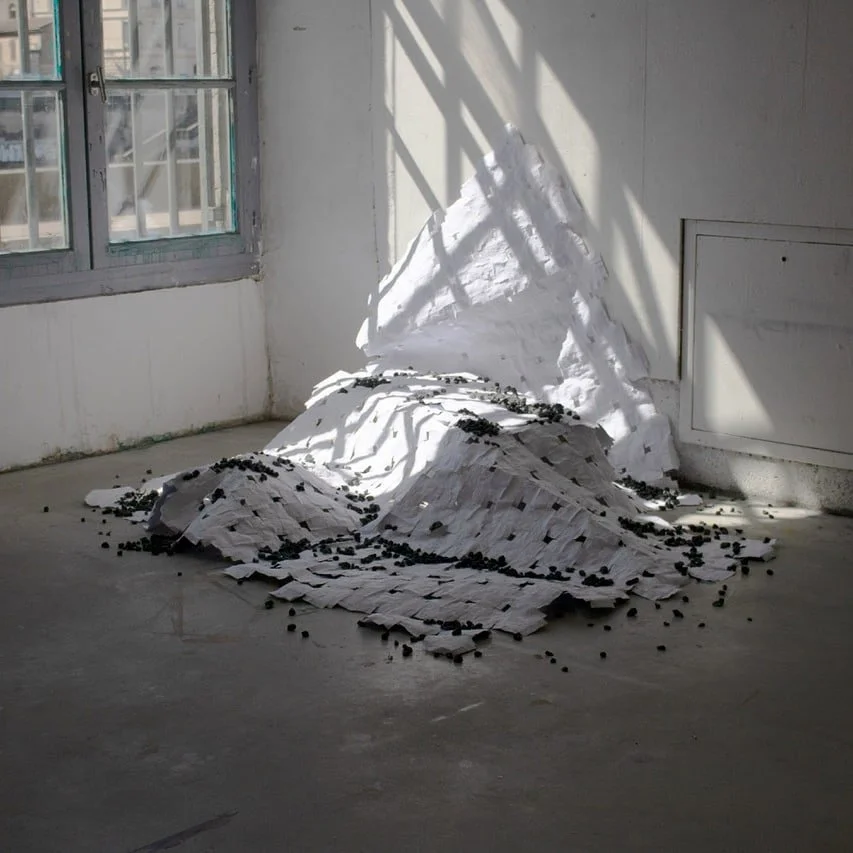 Sans titre
Installation 
Papier, gravier et sel