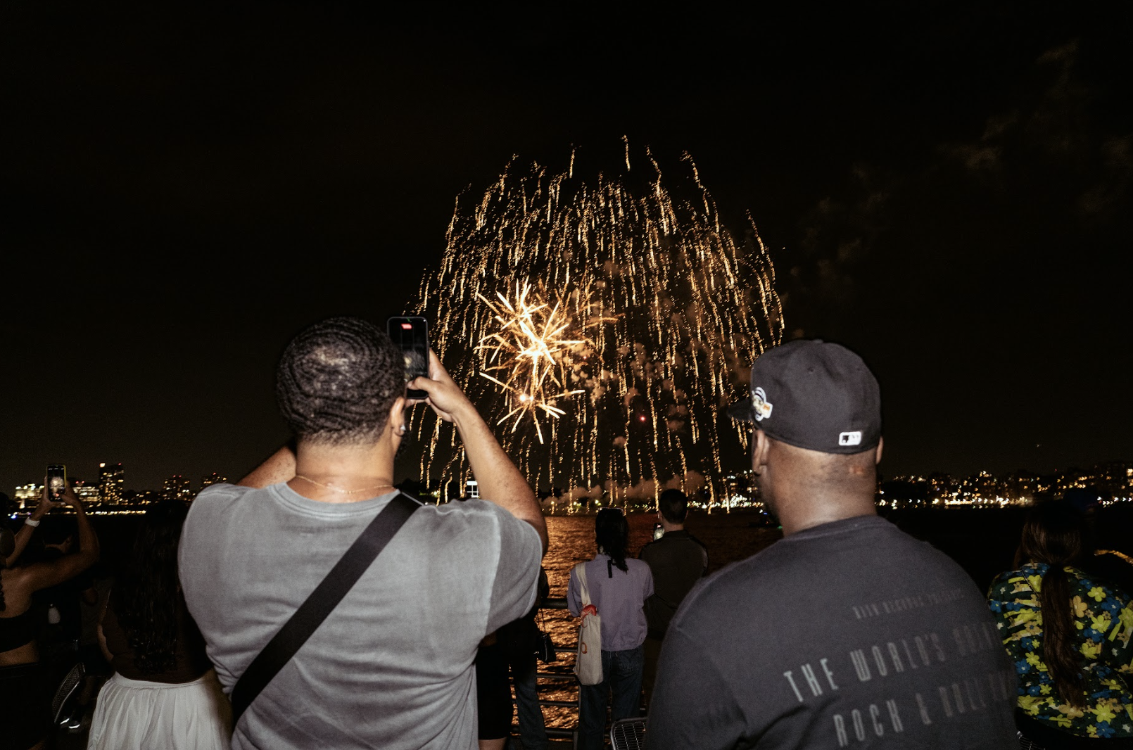 JAŸ-Z30 FIREWORKS - MANHATTAN 4.png