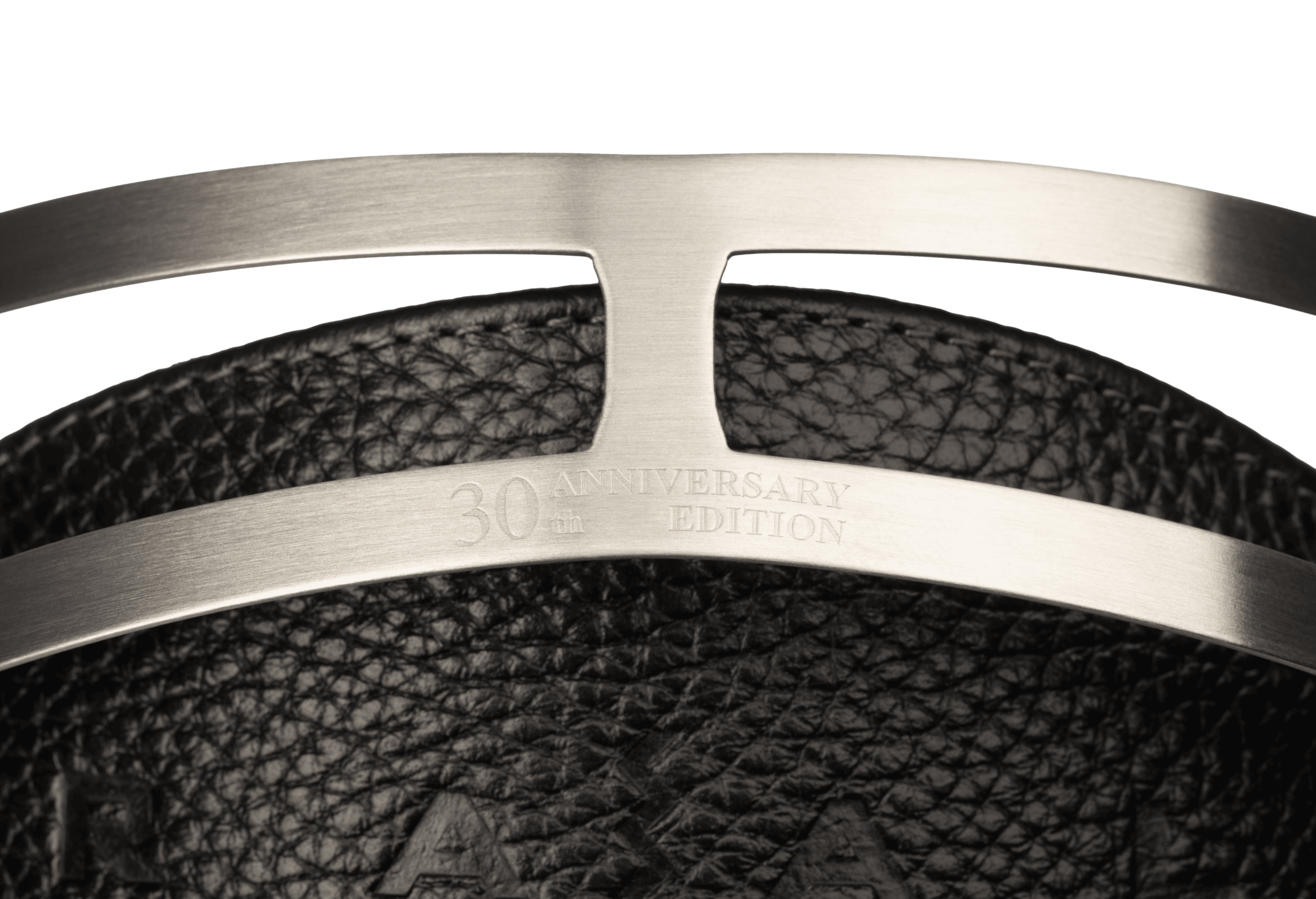 Magna - Headband detail.png