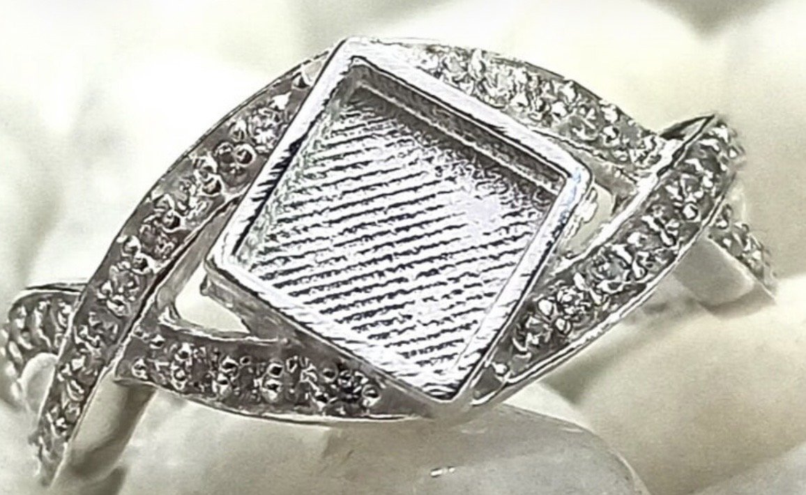 Elegance Eternity Memorial Ring