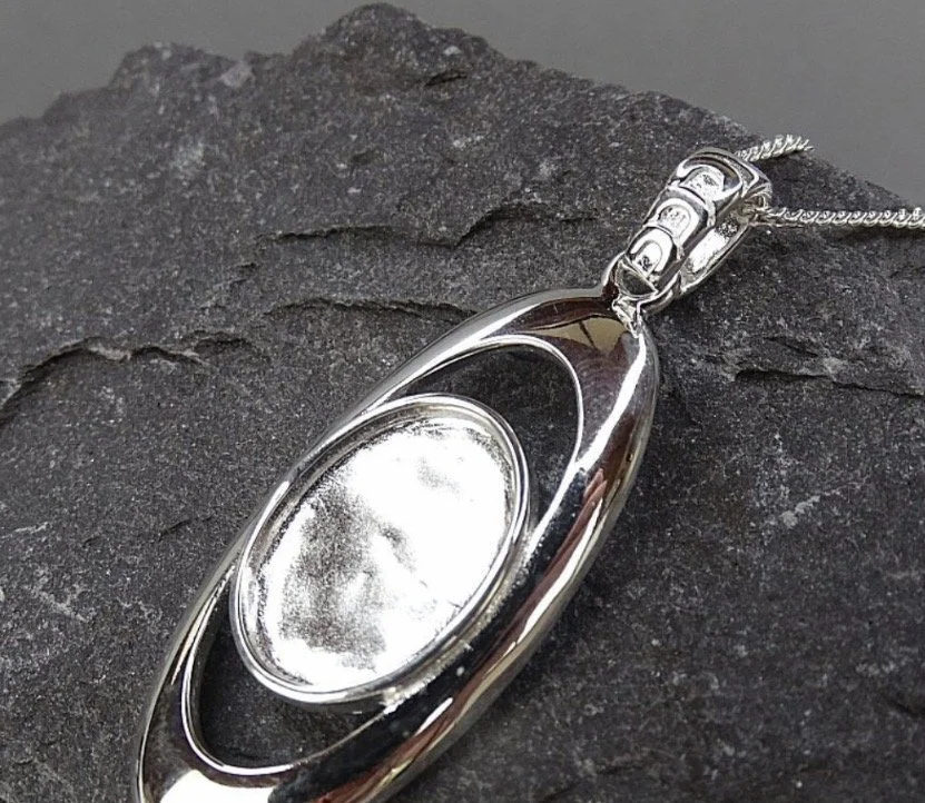 Silver Orbit Pendant Necklace