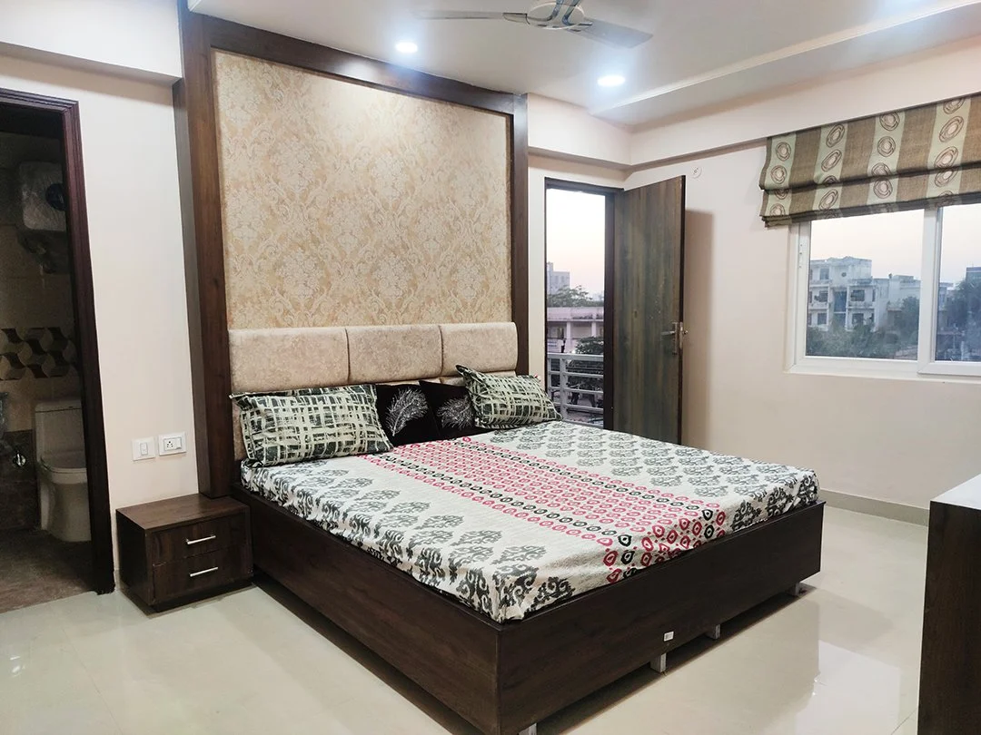 Room-1.jpg