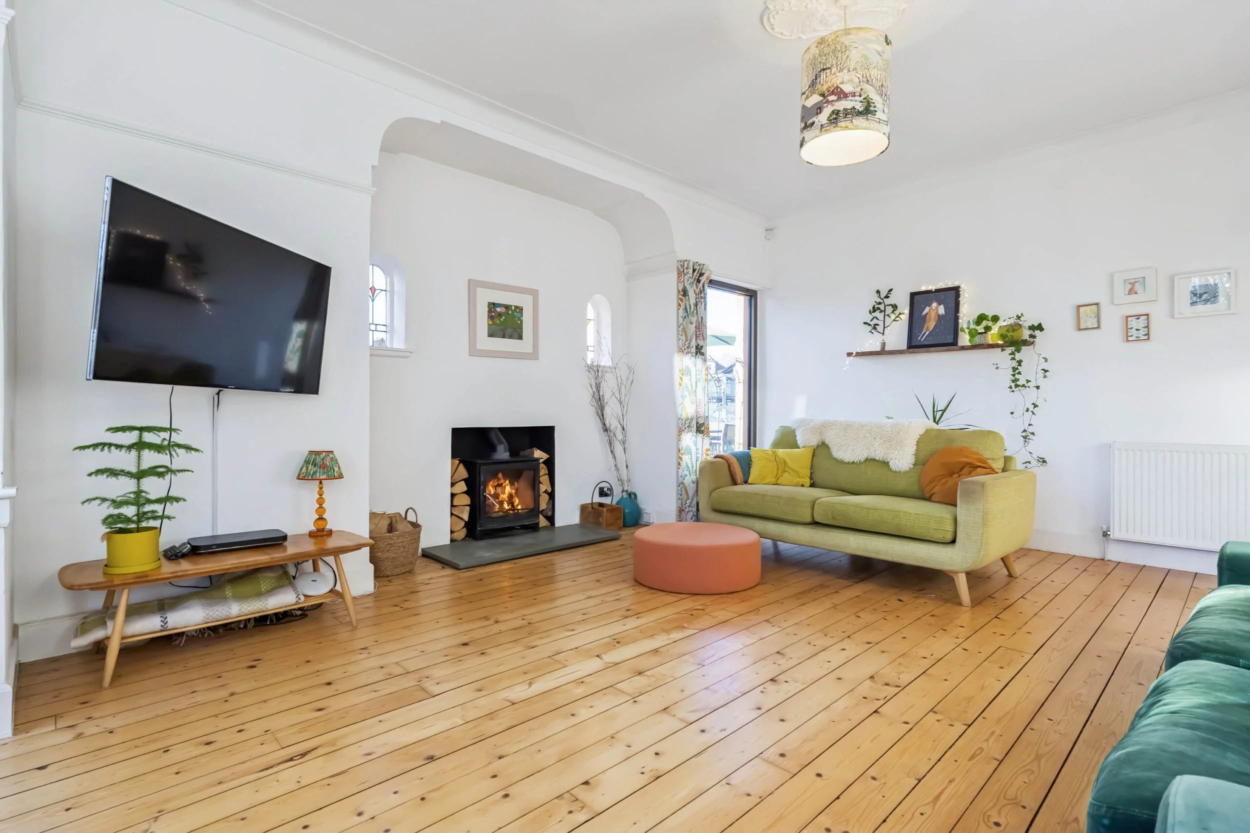 Lounge-3-scaled.jpg