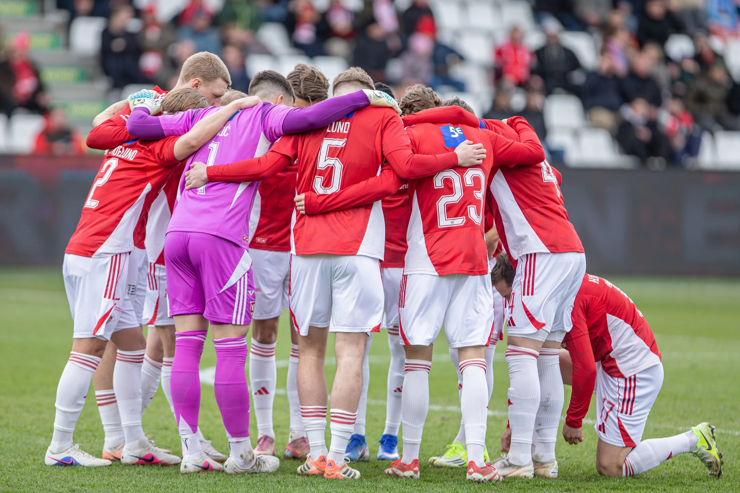 Første kamp i sæson 26/27 - Vejle Boldklub - AB Gladsaxe
