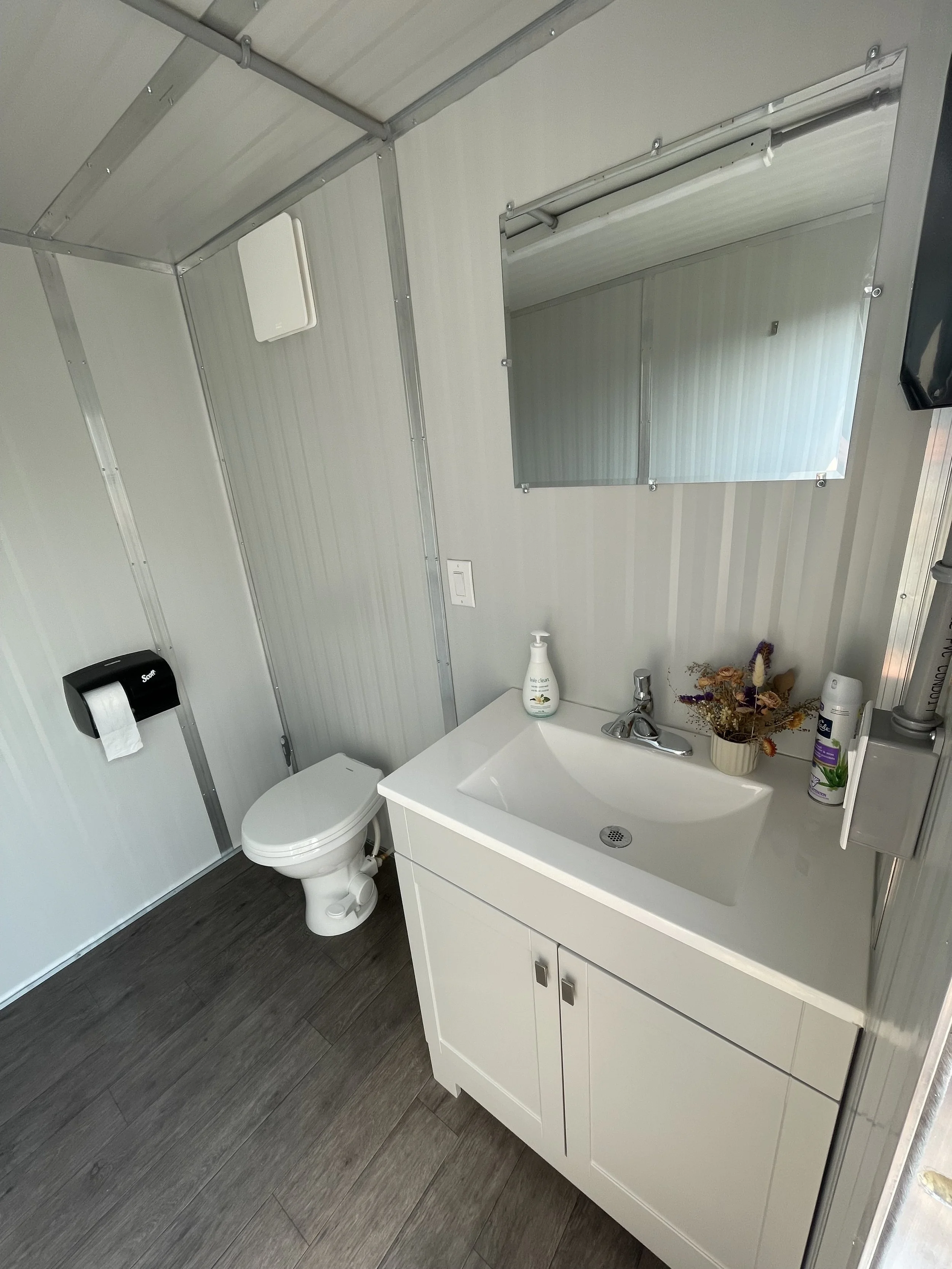 Revelstoke's only local luxury portable restroom rental for weddings, parties and festivals.