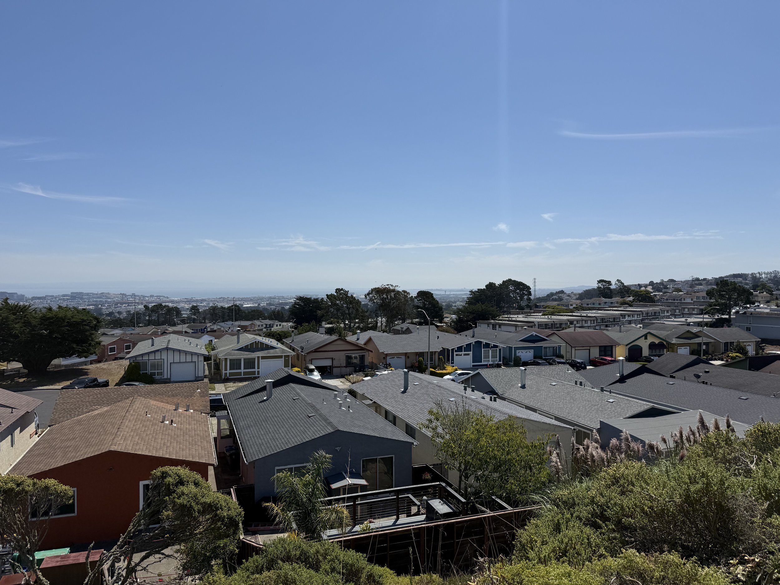 Bay views on a sunny day from Camelot Ct in Daly City