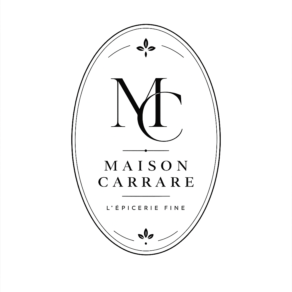 Logo de la maison Carrare, une épicerie fine, avec un design élégant et minimaliste en noir et blanc.