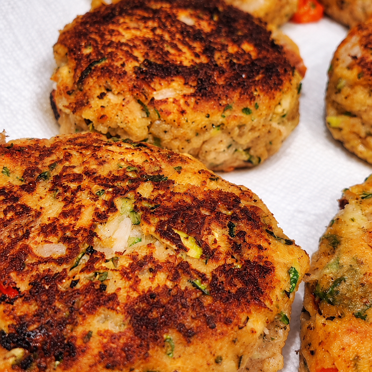 Crispy Tuna Zucchini Cakes with Lemon Garlic Aioli