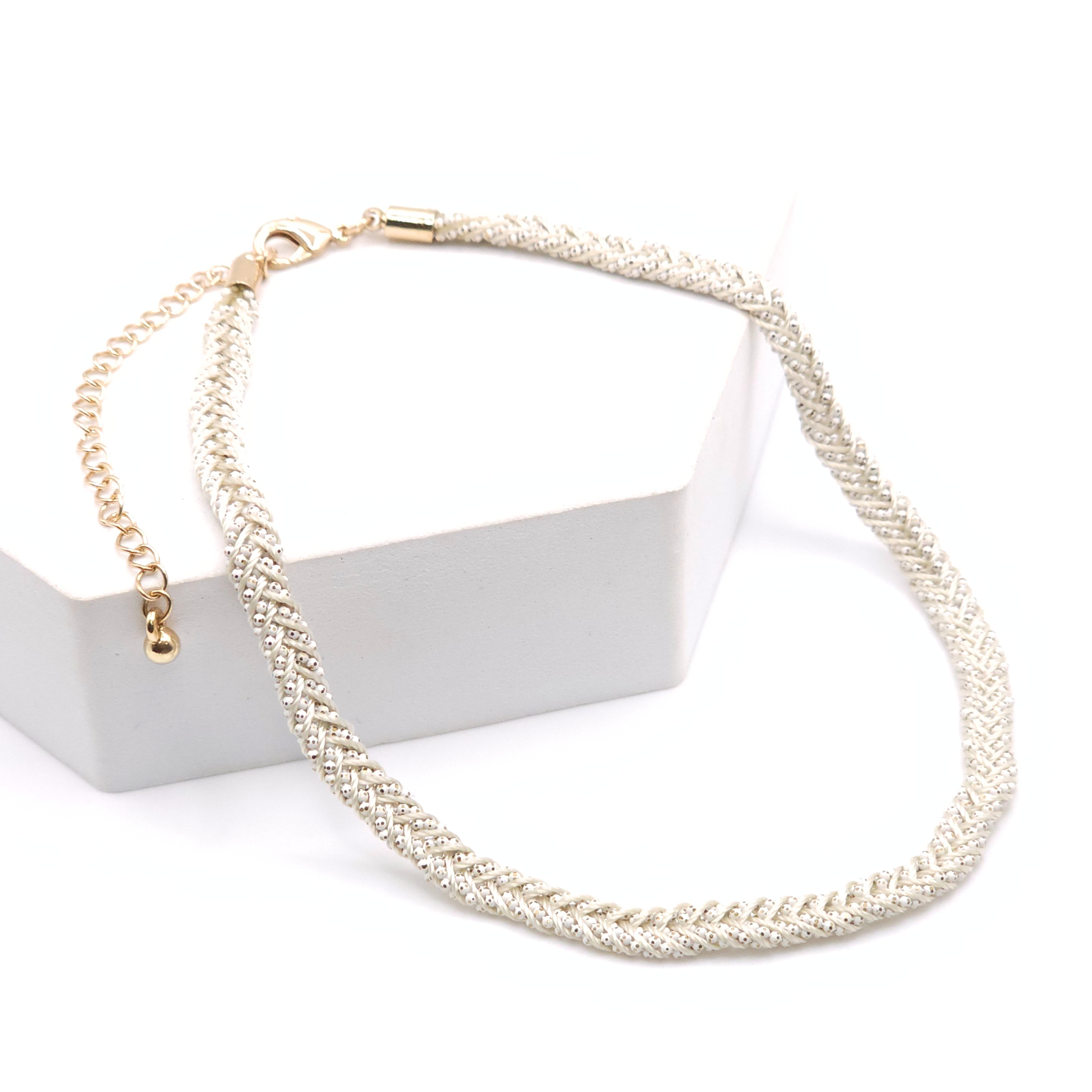 Dainty Choker - White