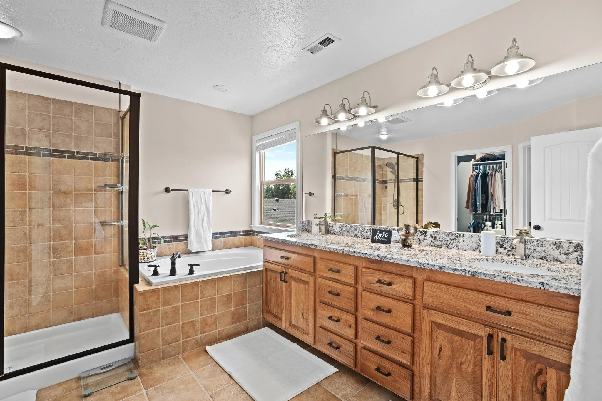 4191 Hertiage Woods034.jpg