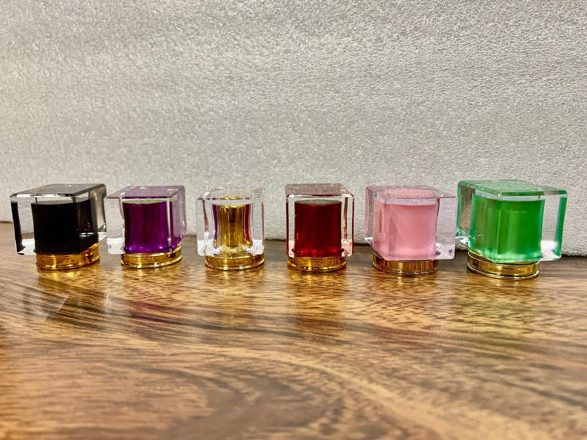 6 color caps.jpg