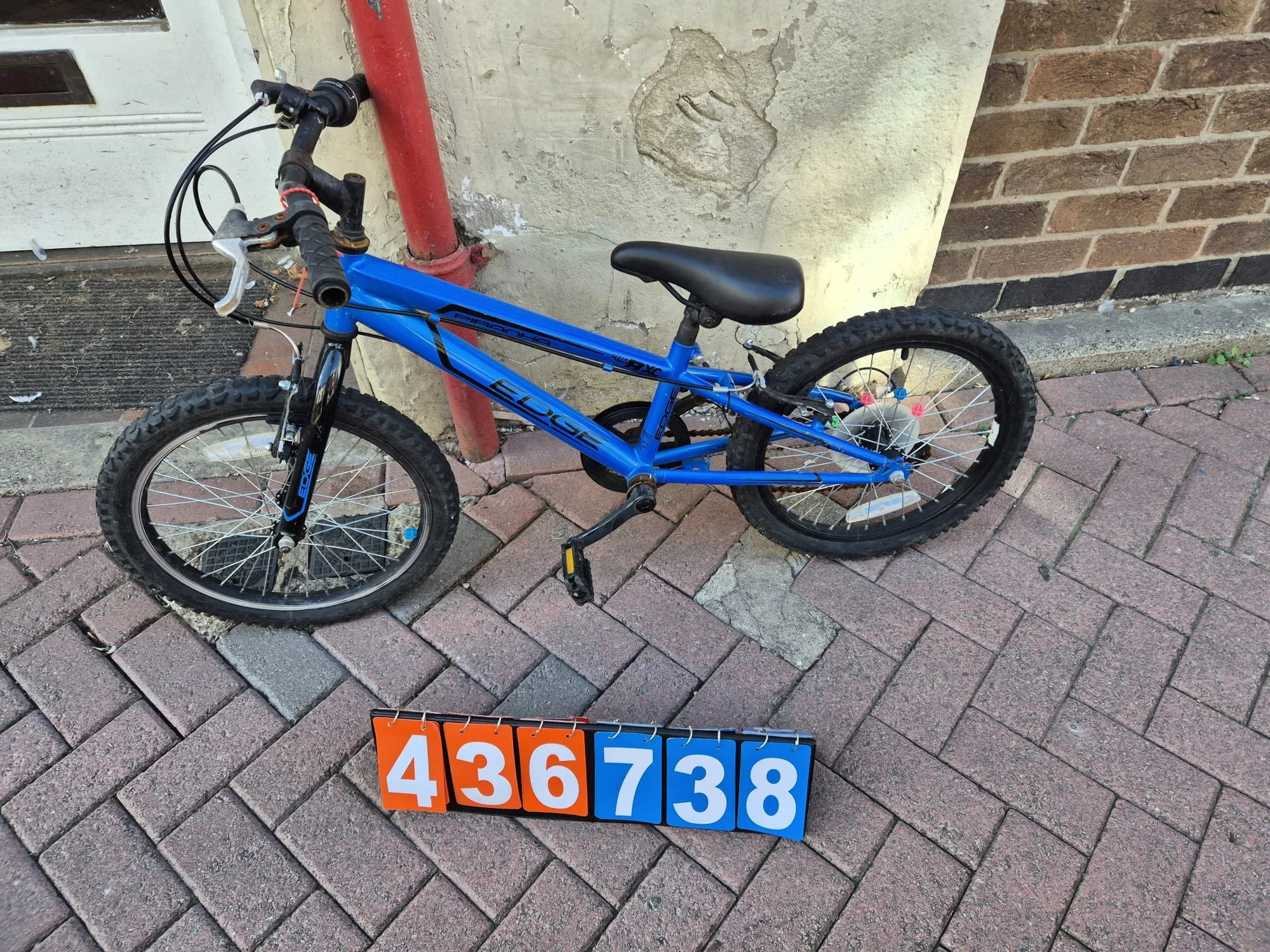 Piranha Edge,  Kids - Blue, 9" Frame, Wheels 18 x 1.90 (436738)
