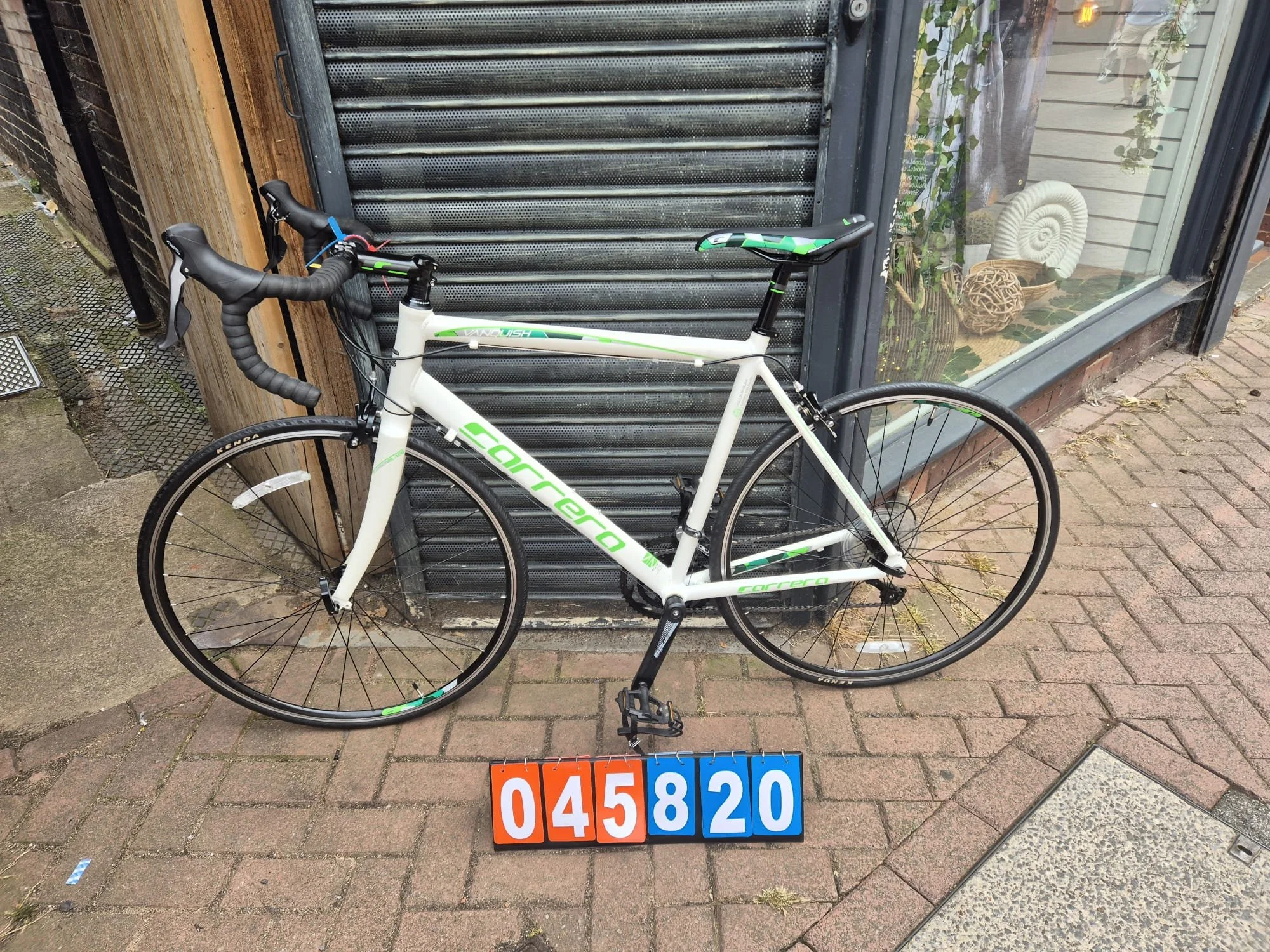 Carrera - White, 21.5" Frame