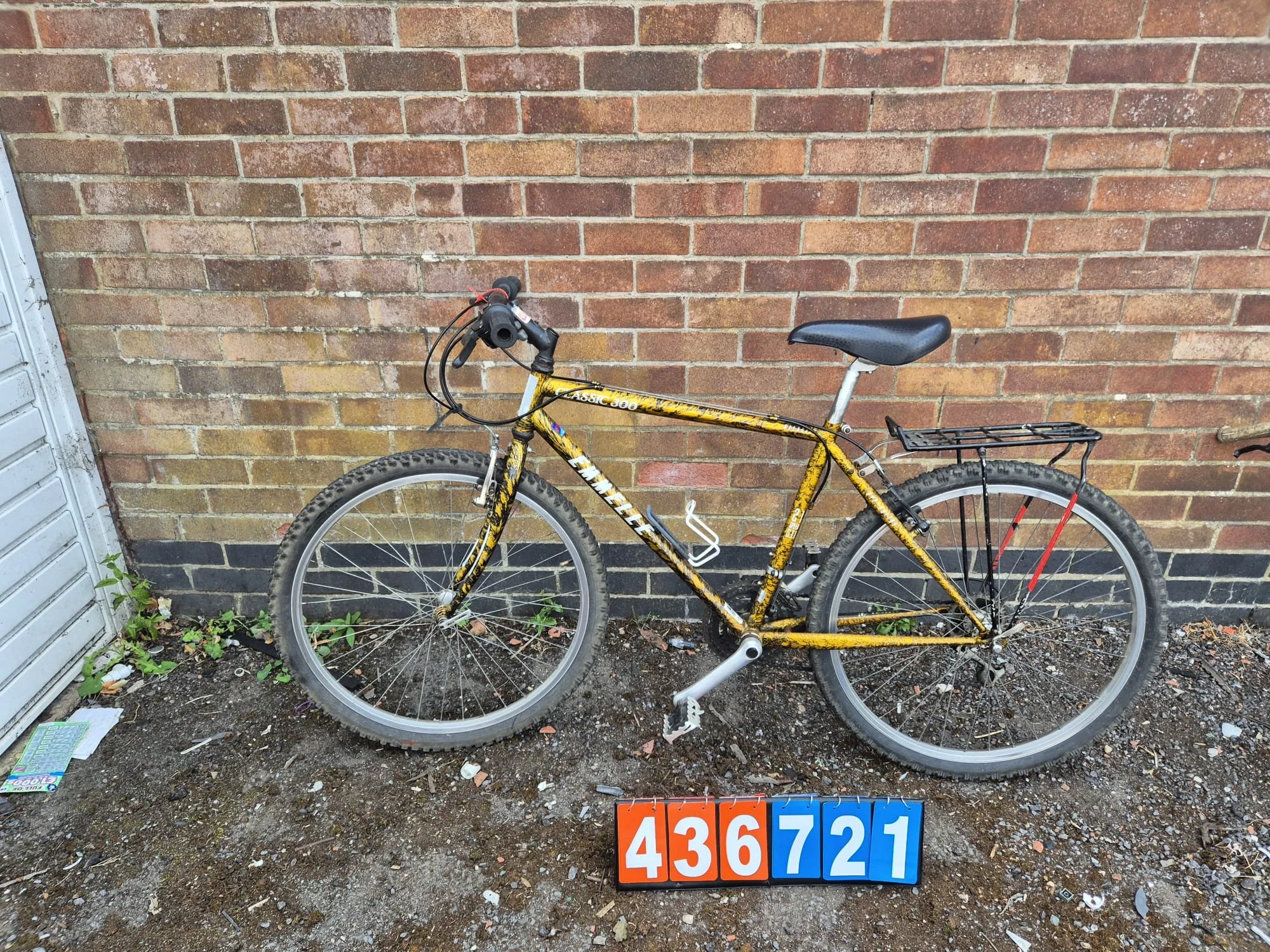 Emmelle Classic 300 - Gold, 18" Frame