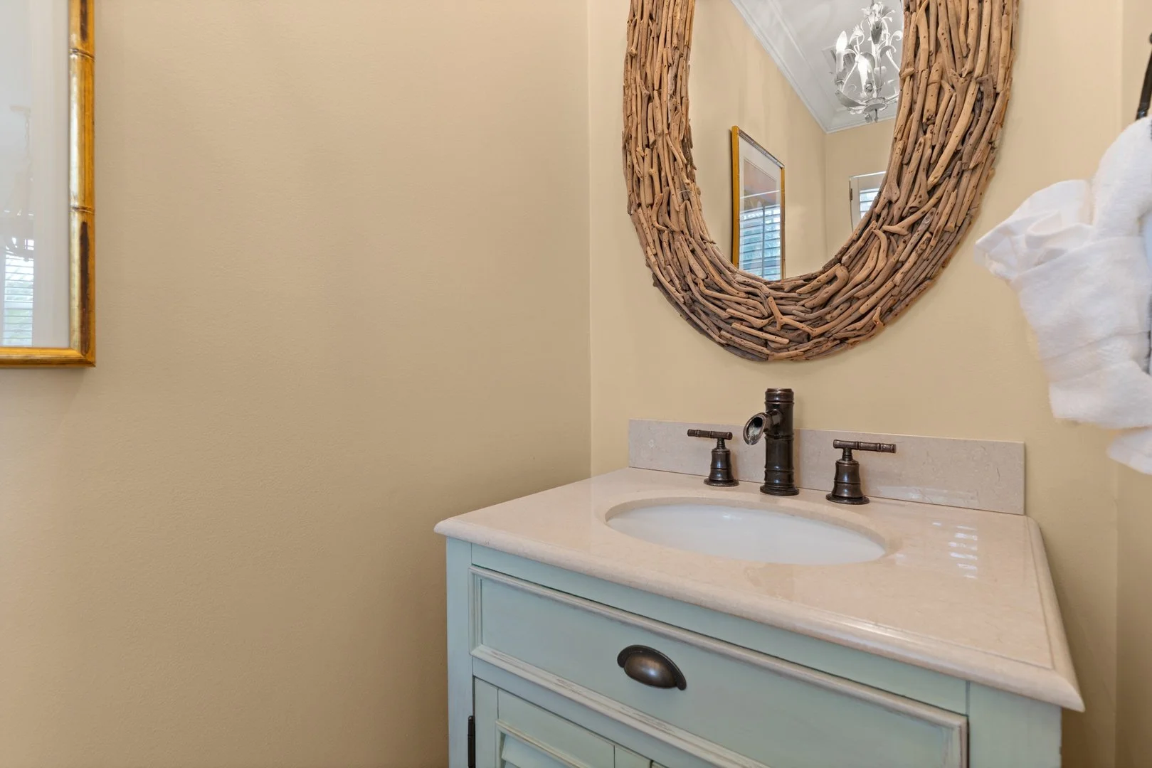 1st level powder room