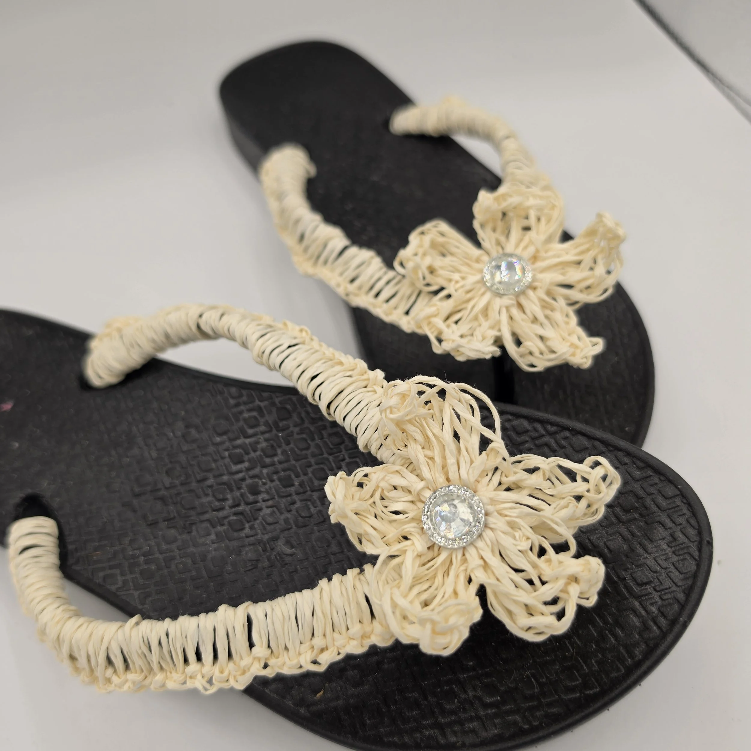 White flower raffia with rhinestone