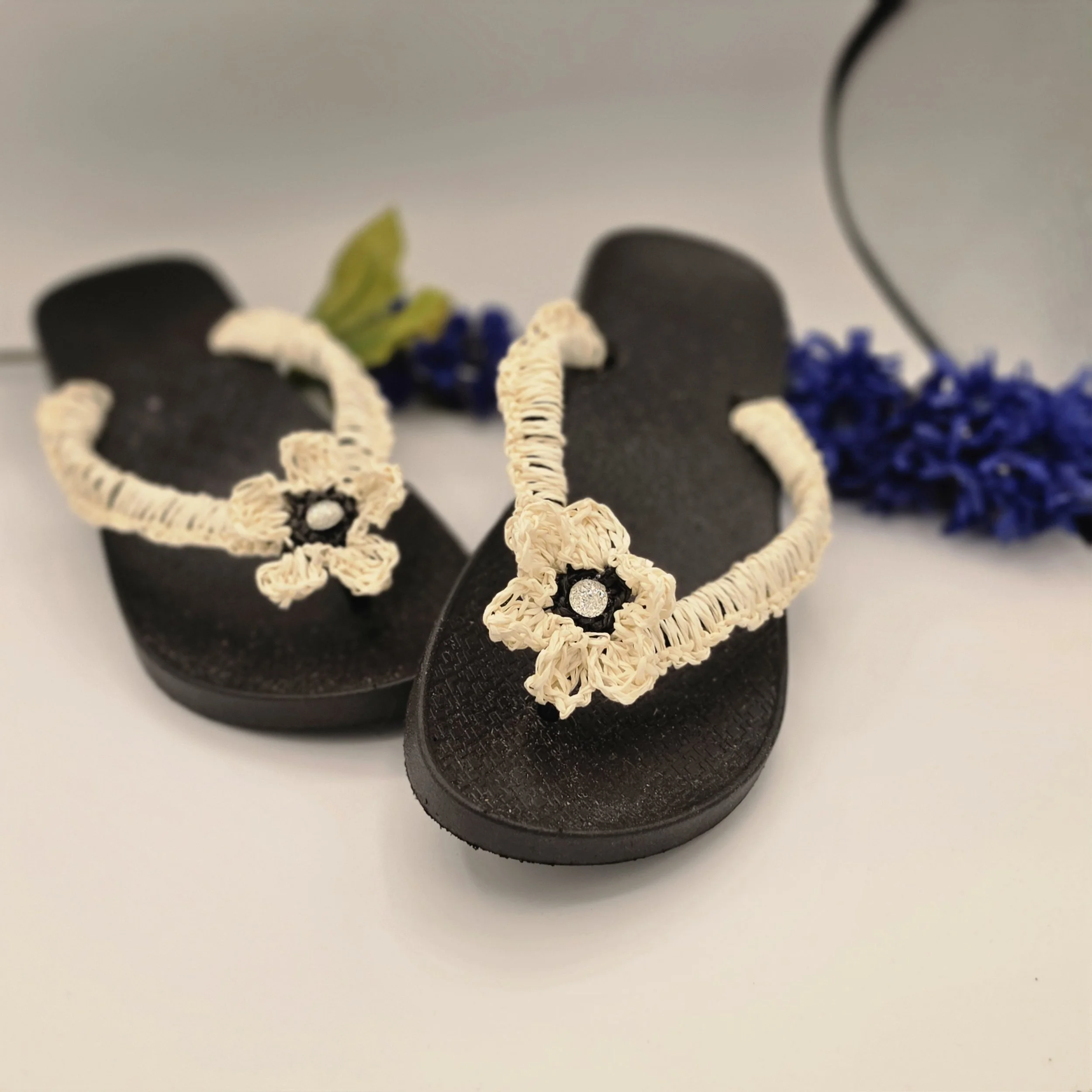 White  Flower Raffia