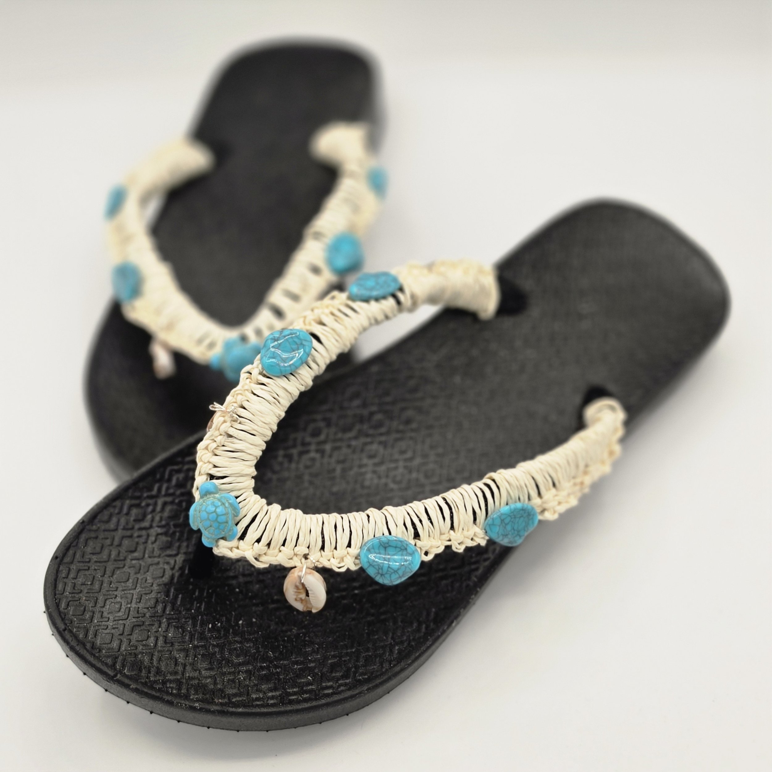 White raffia with Blue Shells
