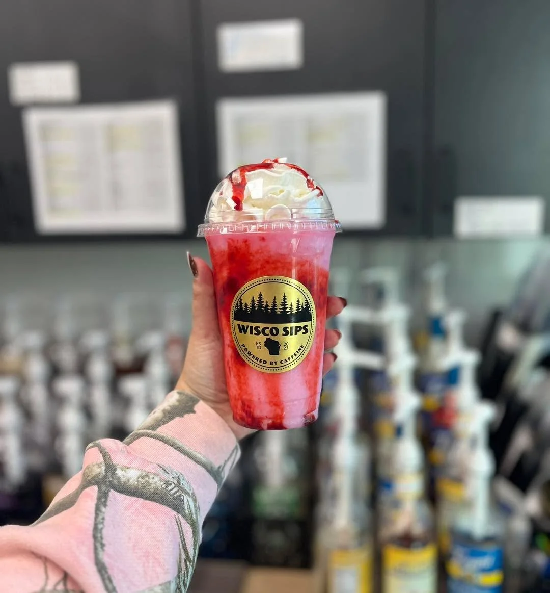 Sometimes you just need a little pink in your life&hellip; 💗🌸

🐲🩷 PINK DRAGON LOTUS WHIP 🩷🐲

{Dragon Fruit &amp; Cream}

Obviously we&rsquo;re still on the Halloween kick, BUT- it&rsquo;s good to try something random or even NEW every once in a