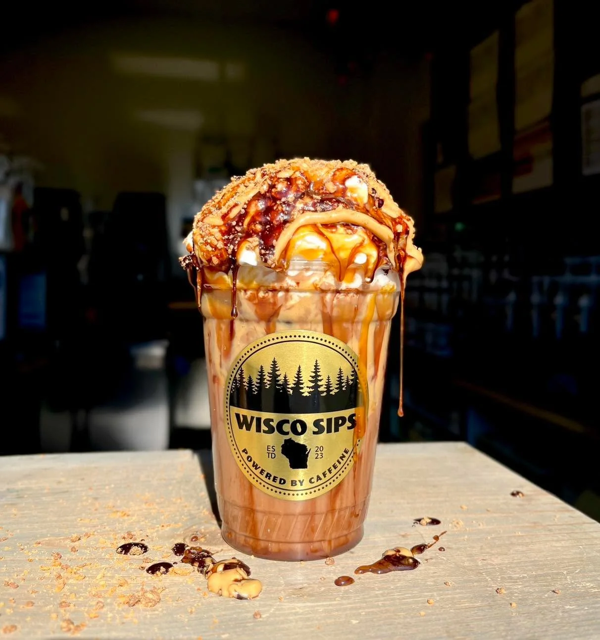 Not NEW, but definitely IMPROVED!! ✨😋

🤎🥜 BUTTERFINGER LATTE 🥜🤎

{Peanut Butter, Butterscotch, &amp; Chocolate Sauce}

Clearly the Butterfinger got a little make over because now it just looks finger lickin&rsquo; good (and it&rsquo;s available 