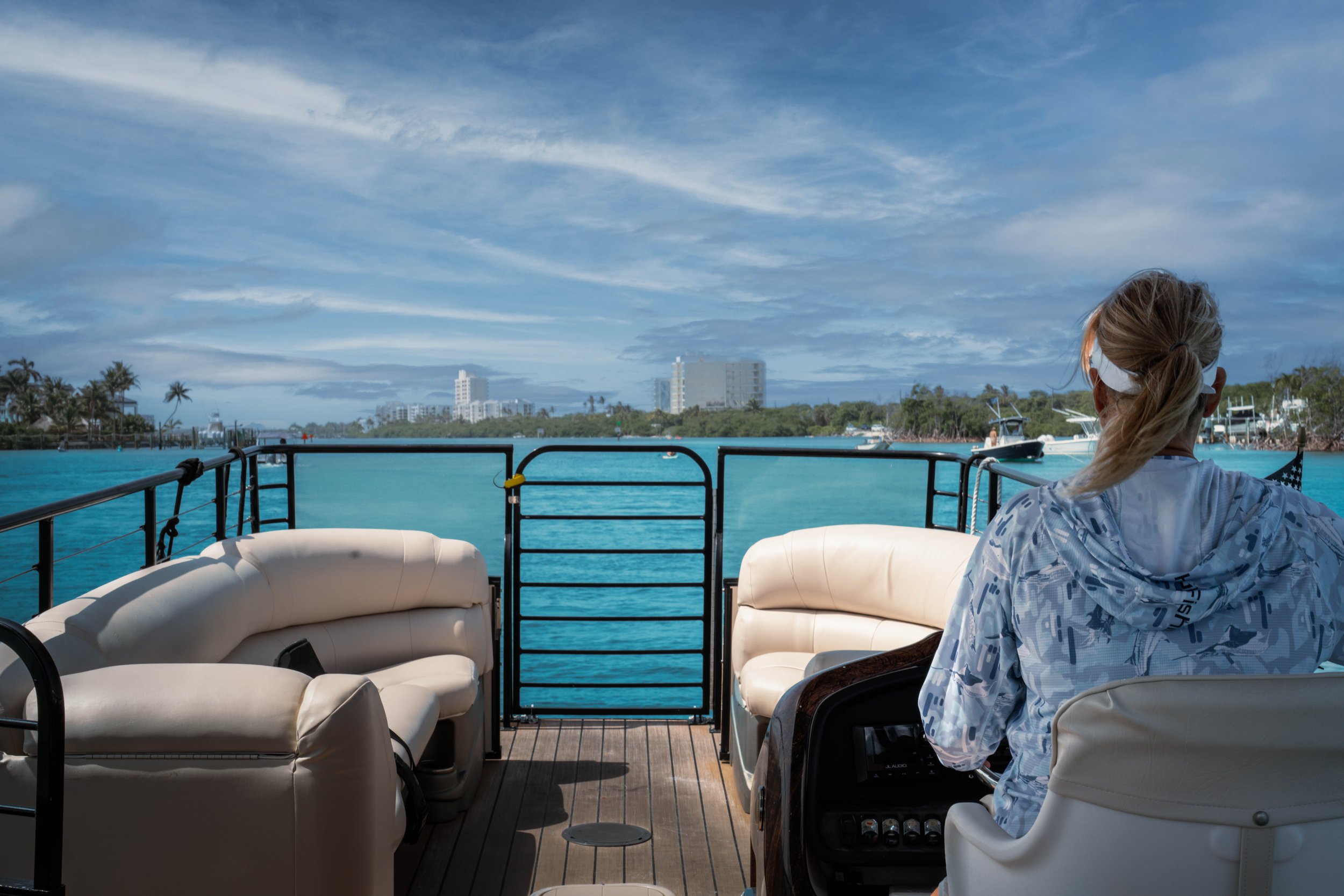 Captain on a ju[iter boat tour