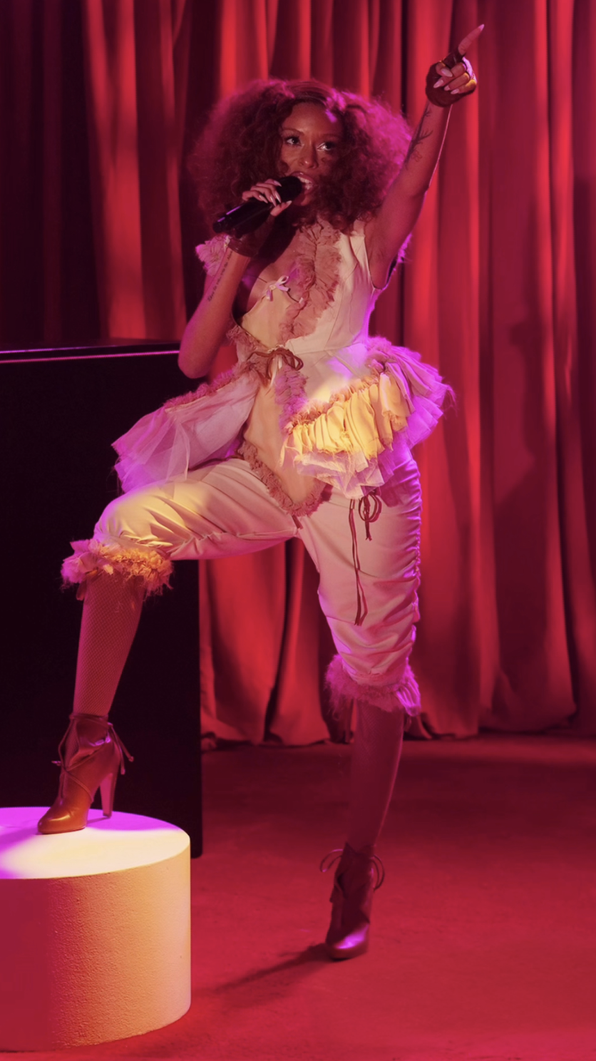 Ravyn Lenae at Jimmy Kimmel Live! (2025)
wearing custom stage look