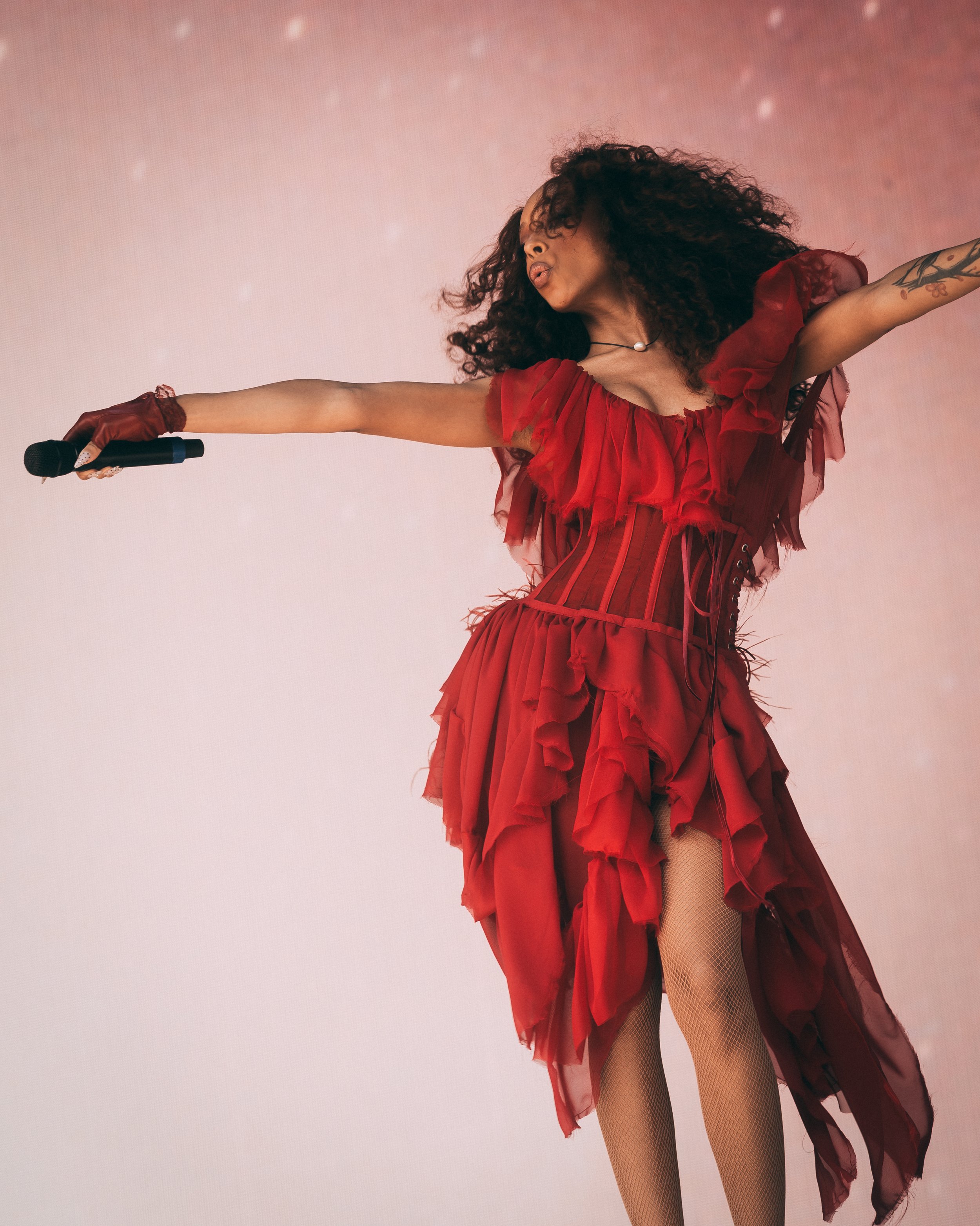Ravyn Lenae at Lollapalooza Festival (2025)
wearing custom Erik Charlotte