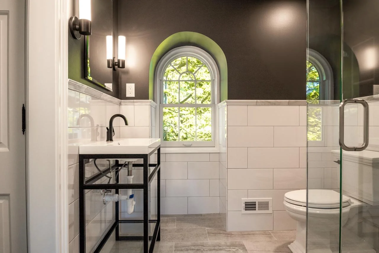 Bathroom 2B.jpg