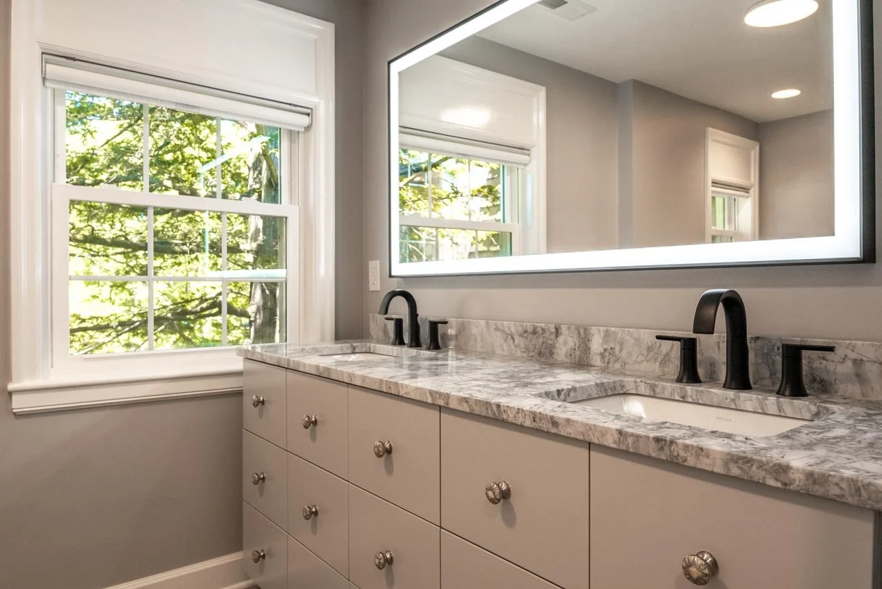 Bathroom 3B.jpg
